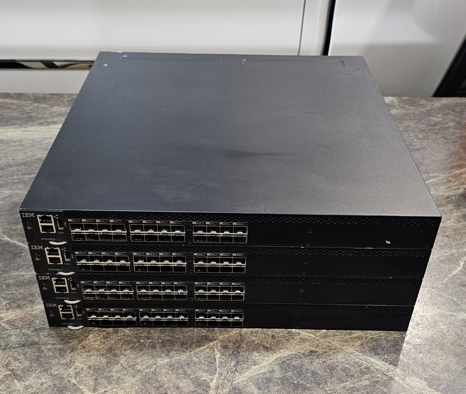(LOT OF 4) IBM SAN-Switch System Networking SAN24B-5 16Gbps   2498-X24  2498X24