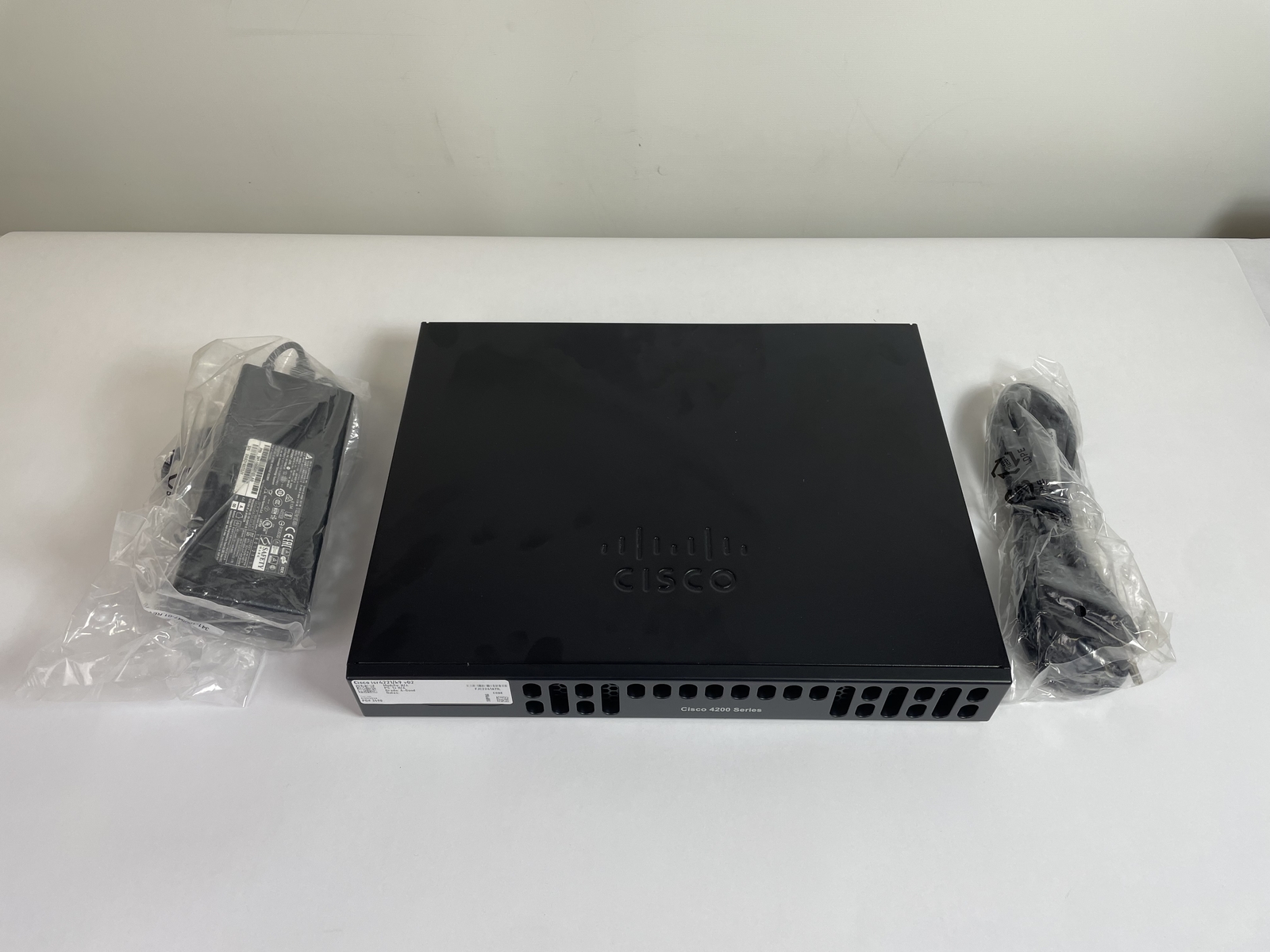 CISCO ISR4221-SEC/K9 V02 4200 SERIES INTEGRATED SERVICE ROUTER + POWER SUPPLY