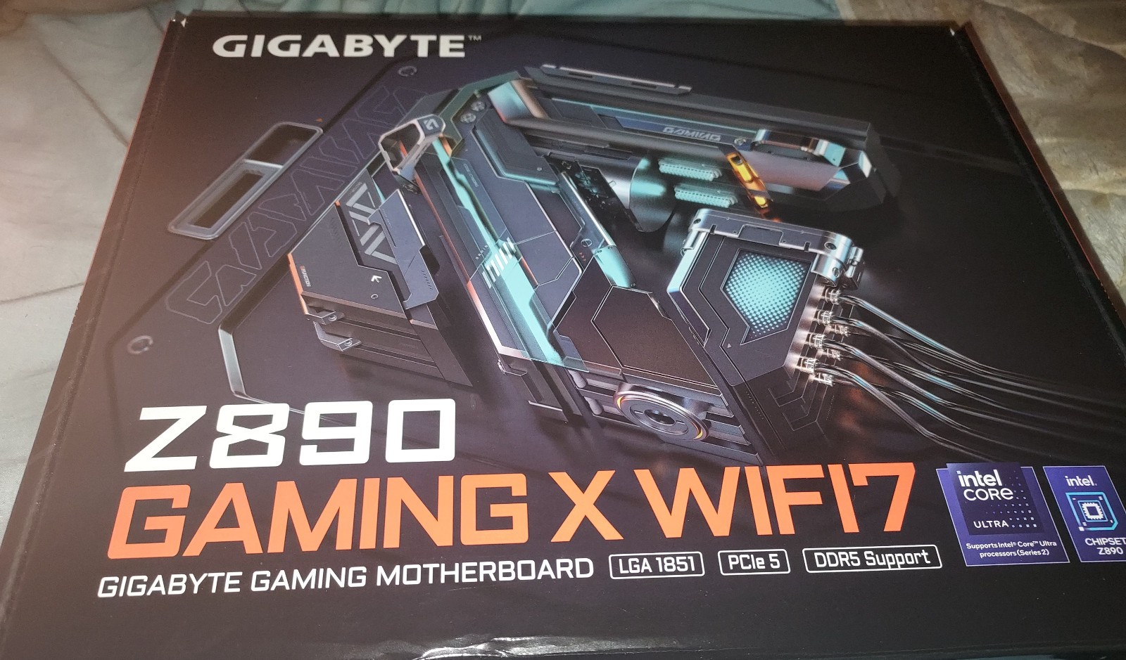 GIGABYTE Z890 GAMING X WIFI7 Ultra Core (Series 2) LGA 1851, ATX, DDR5, 4x M.2,
