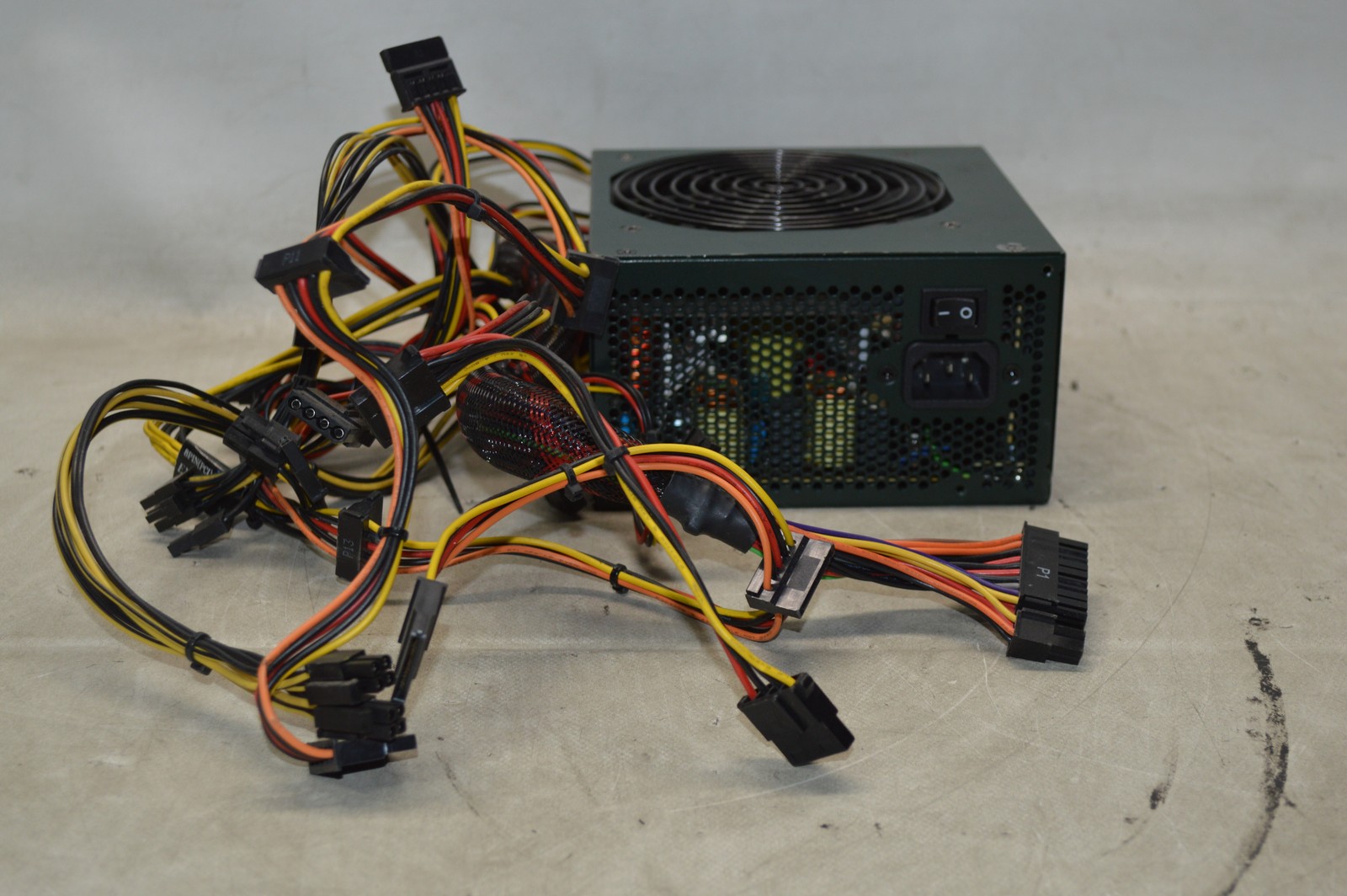 Antec 650W EA-650 GREEN POWER SUPPLY