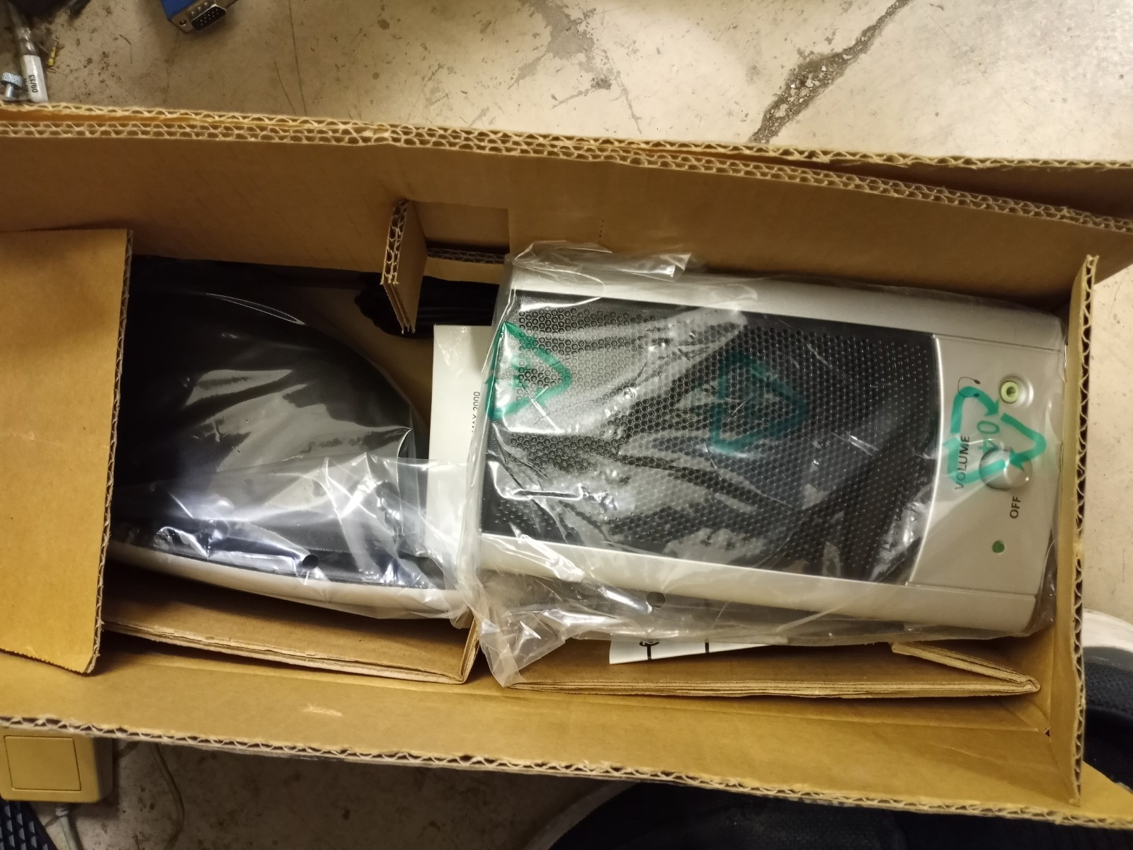 Gateway Diamond Audio Model G-Max 2000 Speakers NEW