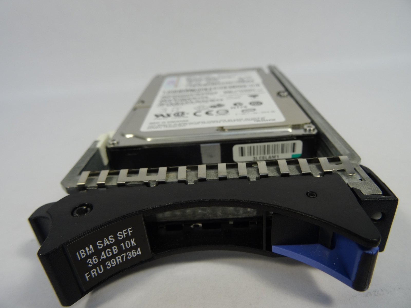 IBM 39R7364 36GB 10K 2.5  SAS HARD DRIVE WITH TRAY