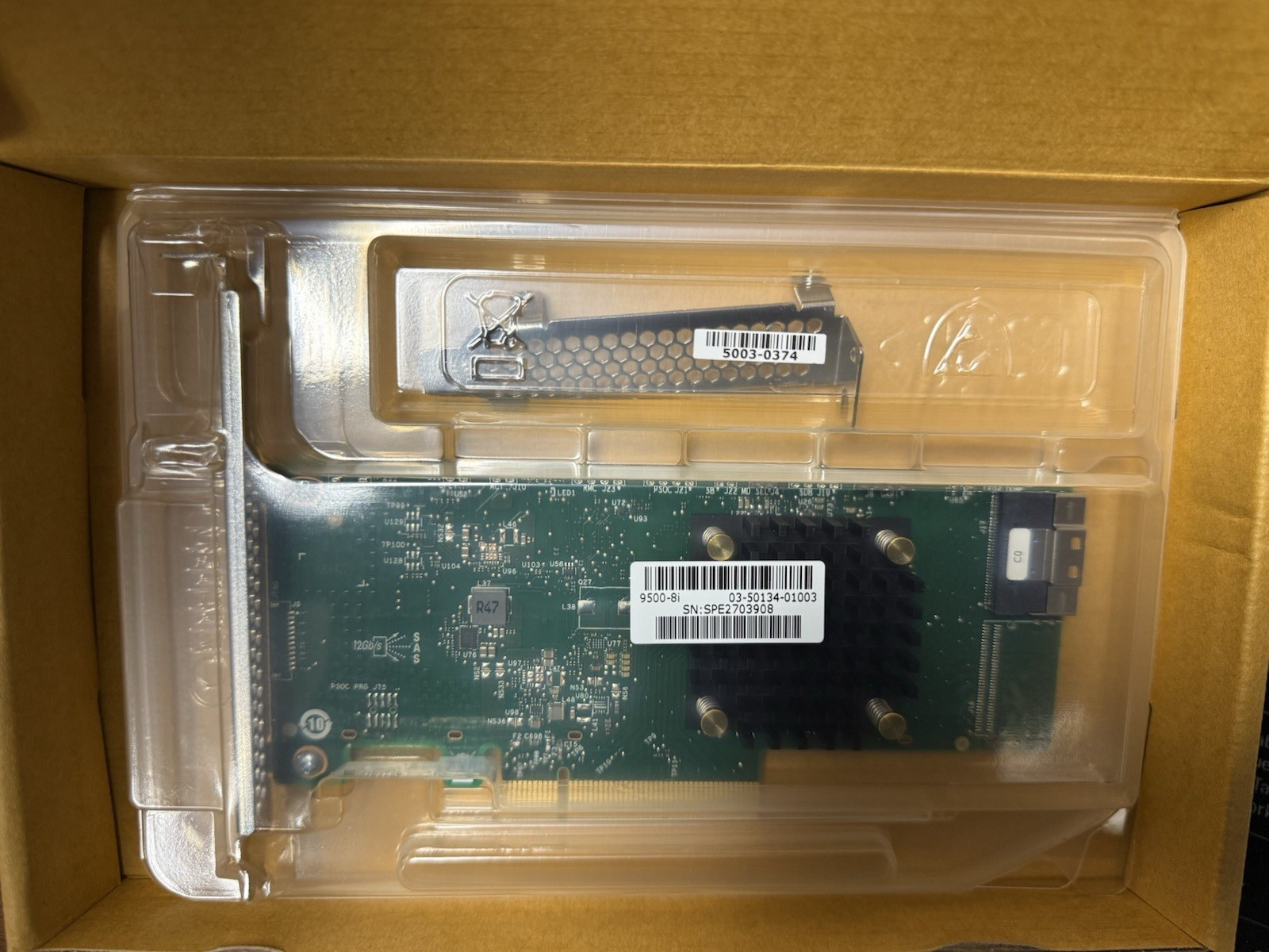Broadcom HBA 9500-8i Tri-Mode Storage Controller SATA 6Gb/s SAS 12Gb/s PCIe