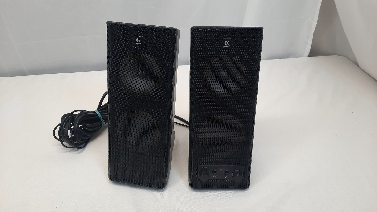 Logitech X-140 S-0264A Computer SPEAKERS 2.0 System - Desktop PC MP3 Player 