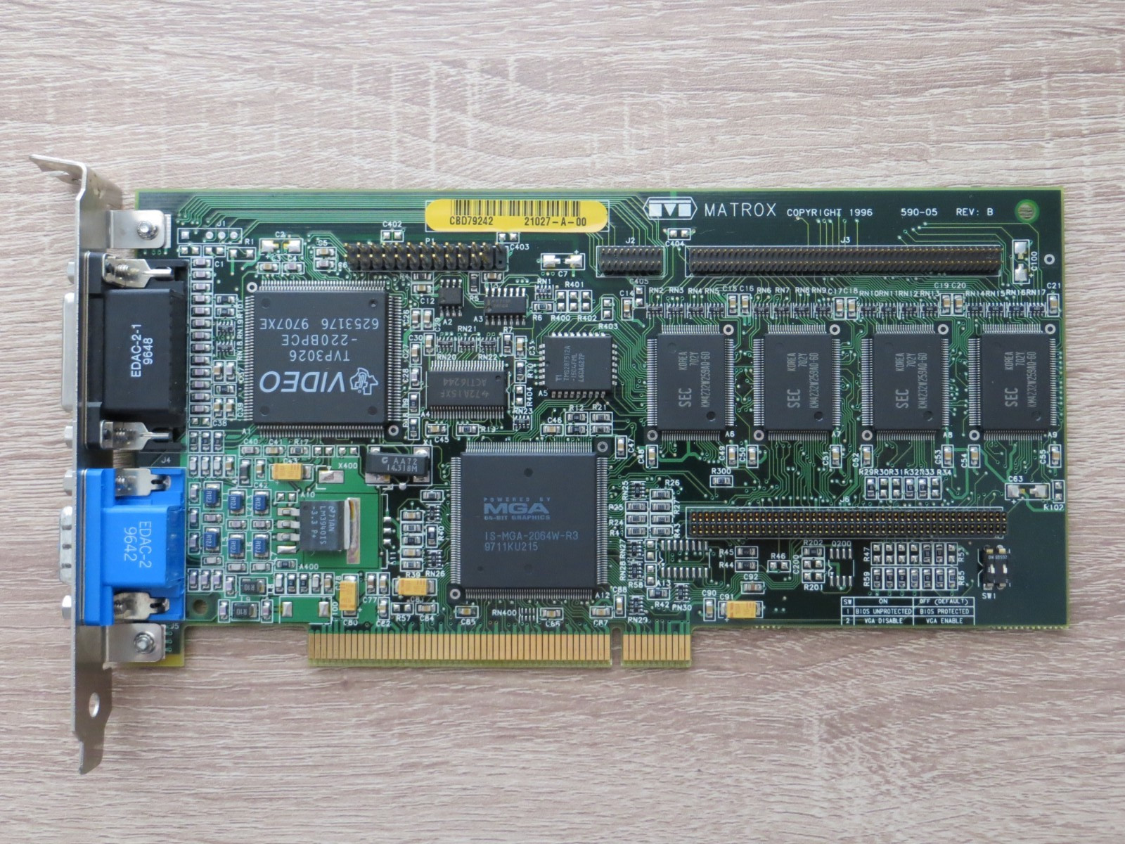 Matrox MGA 2164W (MIL2P/4N) 4MB WRAM VGA PCI Graphics adapter tested works