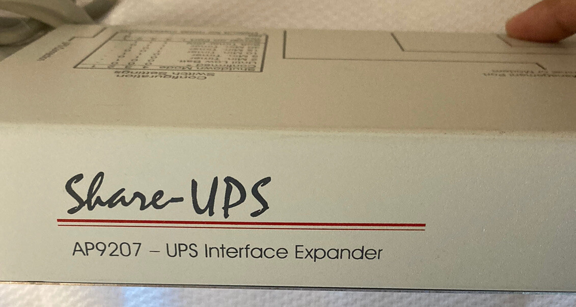 APC Share-UPS AP9207 UPS 8-Port Interface Expander