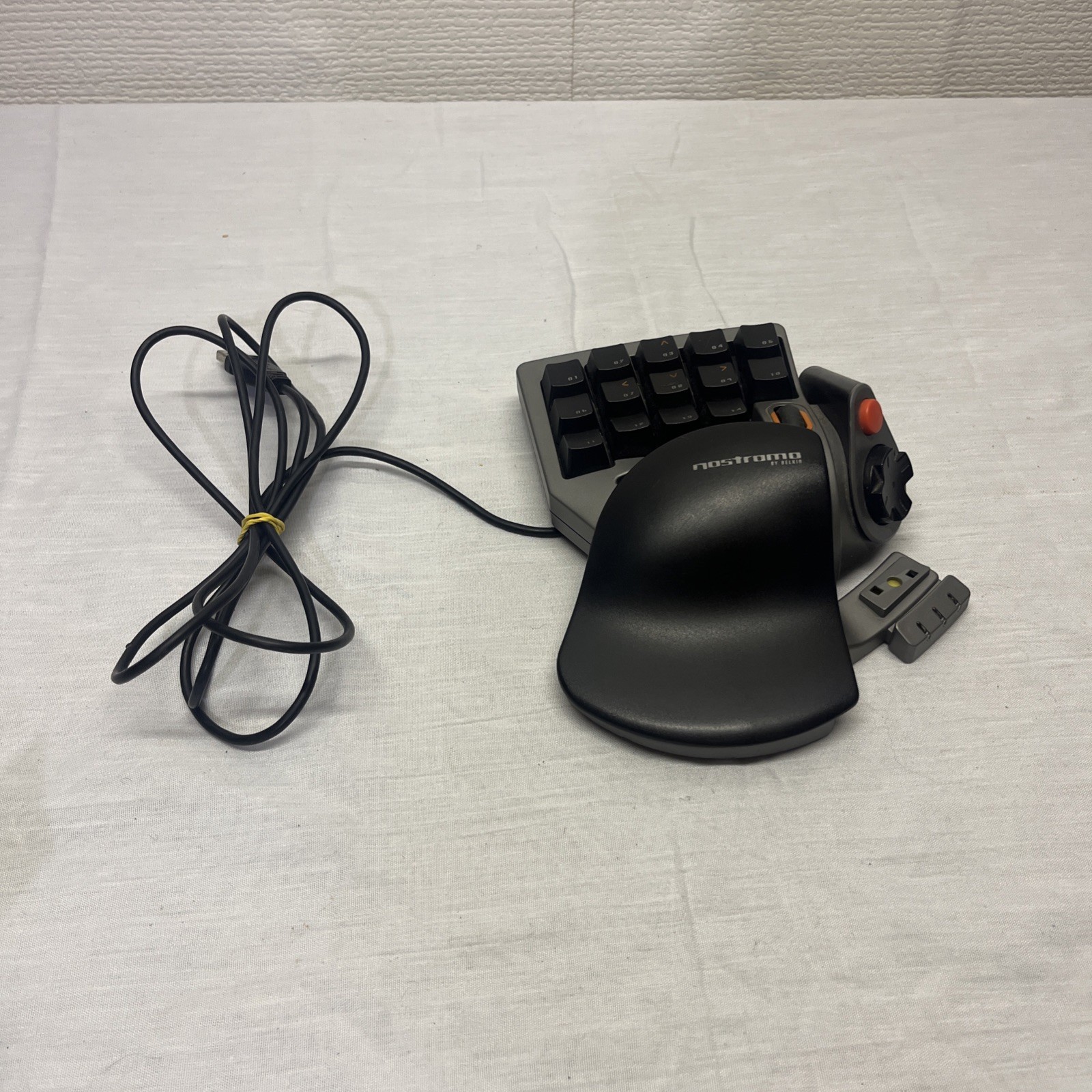 Belkin Nostromo SpeedPad n52 Gaming Keypad USB Programmable Controller PC