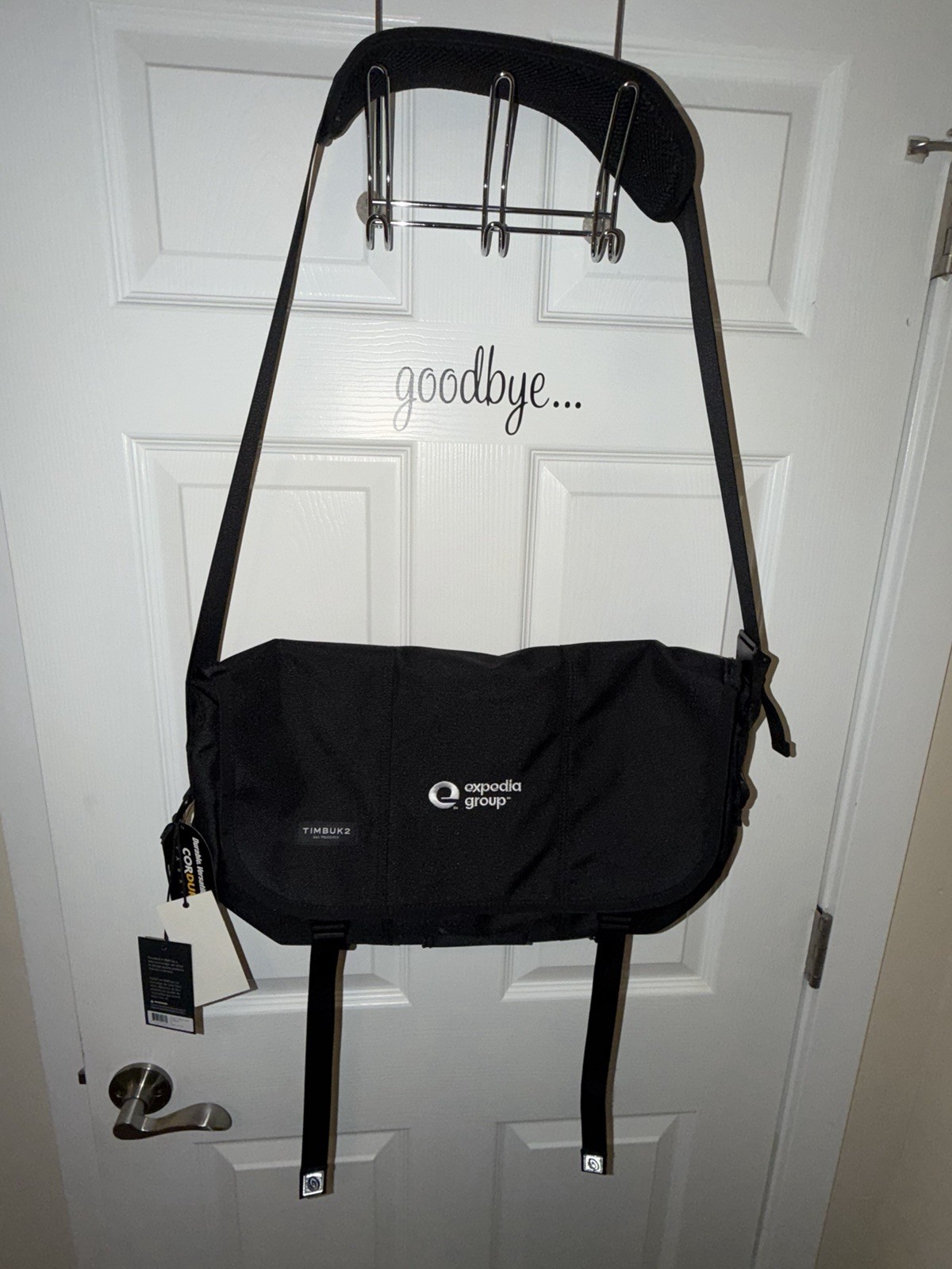 Timbuk2 Black Classic Messenger Bag In Size Medium-NWT