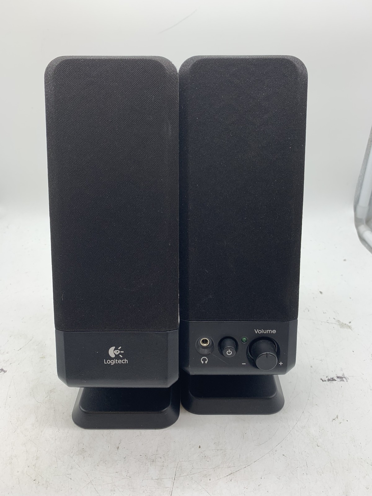 Logitech R-10 Model S-0152A1 Wired Desktop Computer Speakers ~ FREE S/H
