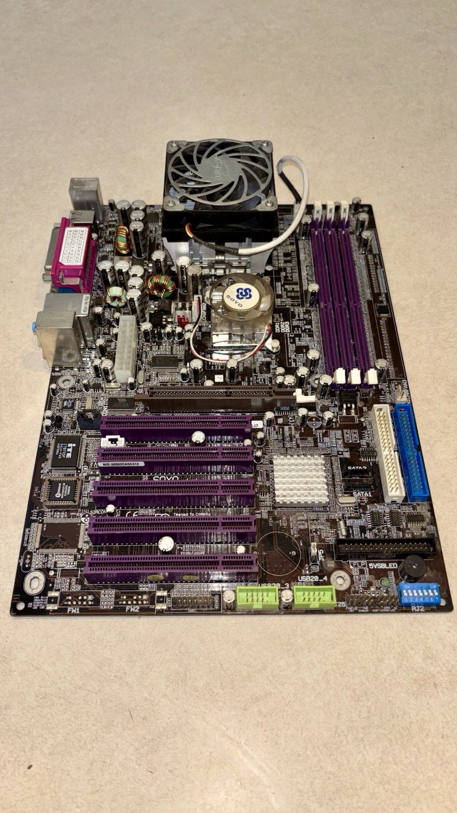 SOYO Motherboard KT600 Dragon Plus VLO