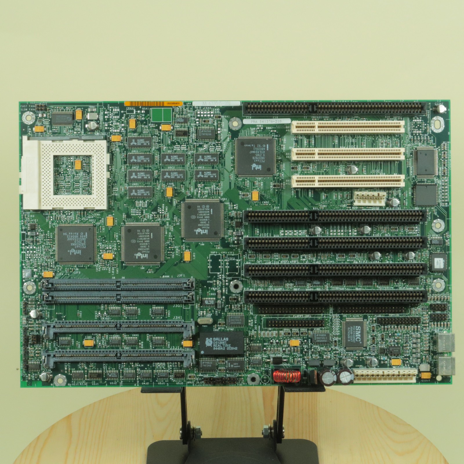 Intel Premiere PCI II Baby AT Motherboard Pluto Socket 5 430NX