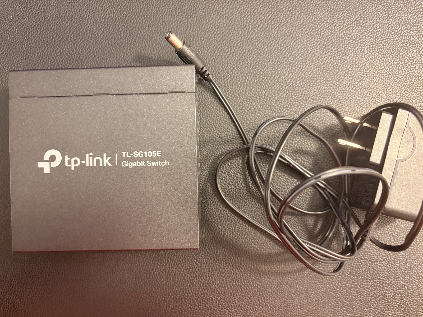 TP-Link 5-Port Gigabit Unmanaged Pro Switch TL-SG105E with TP-Link Power Cord