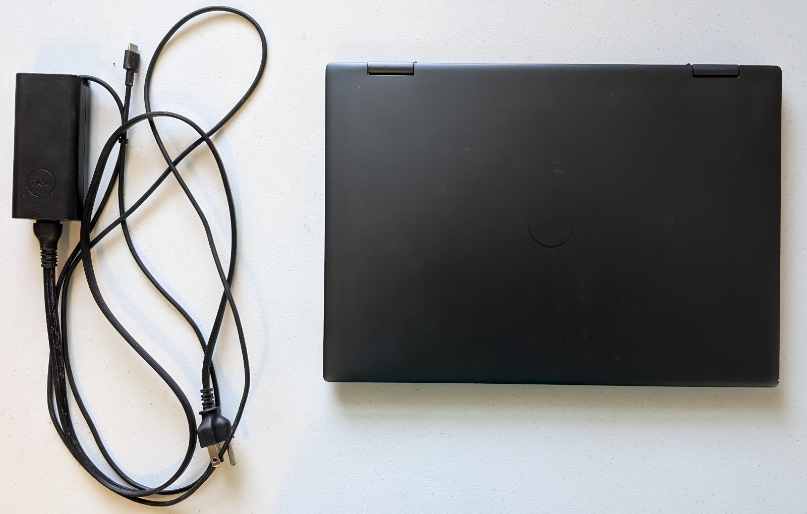 Dell Inspiron 16 7635 2-in-1 Windows 11 AMD Ryzen 7530U 16GB RAM 512GB NVME M.2 