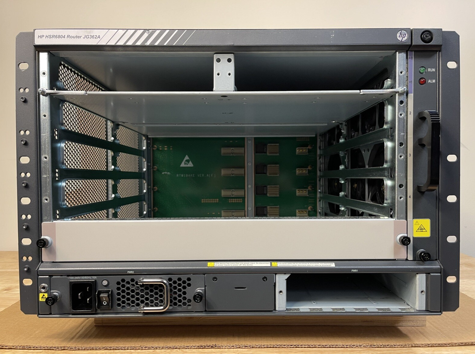 HP FlexNetwork HSR6804 RSE-X2 Router Chassis w 1x AC 1200W PSU JG335A+Fan JG362A
