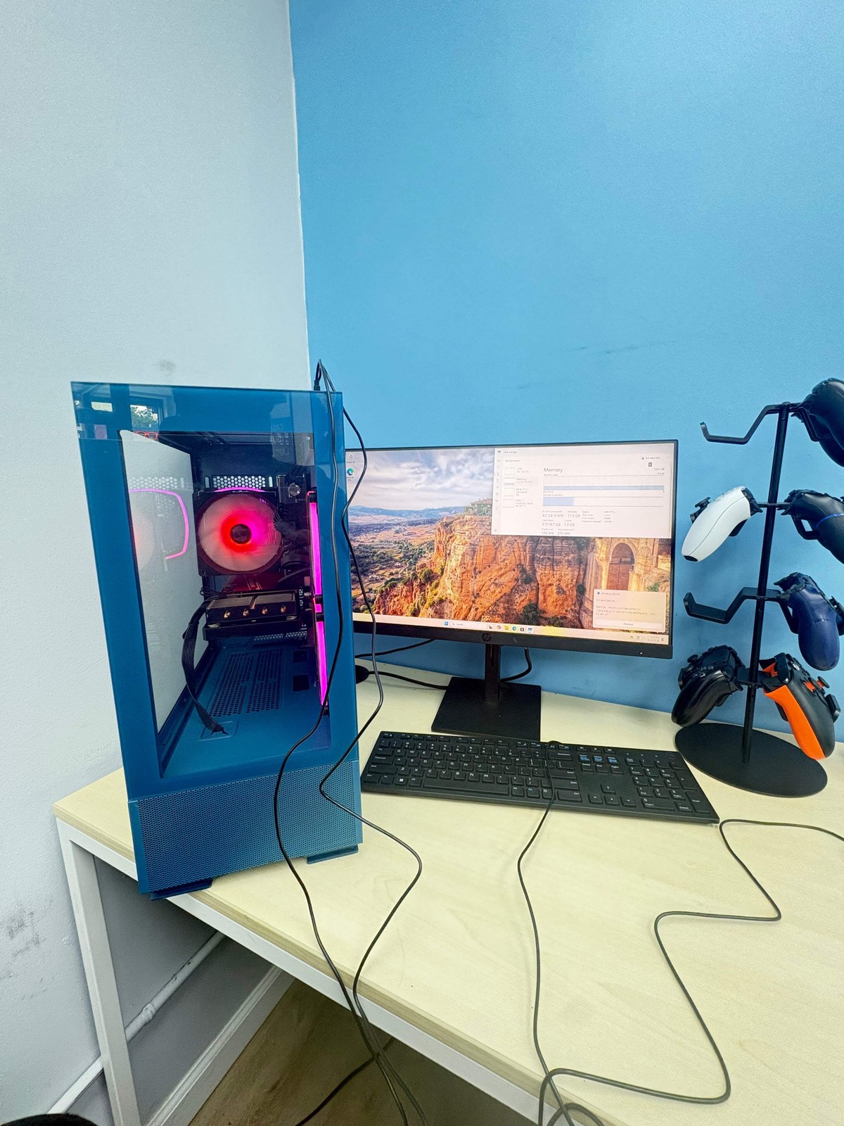 Custom Gaming Desktop Intel Core i5-12400F Intel Arc A750 16GB DDR4 500GB SSD