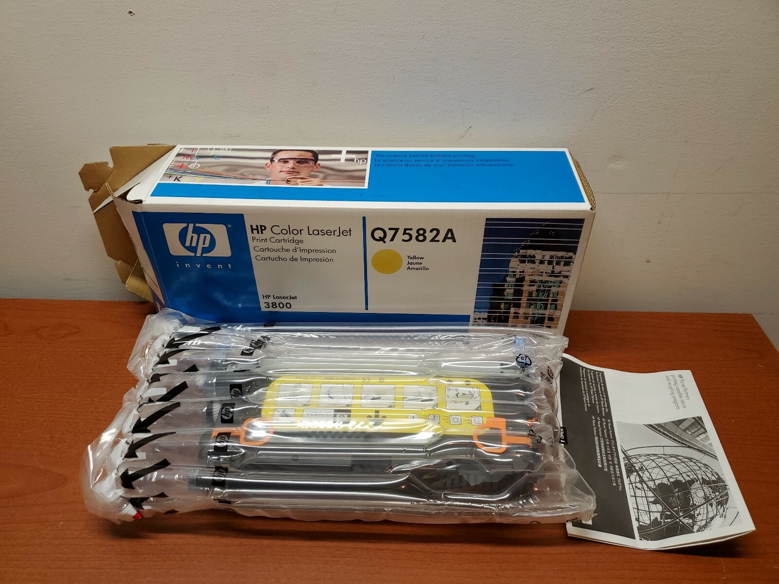 New Opened Box Sealed Cartridge HP Q7582A Yellow LaserJet 3800 Genuine OEM