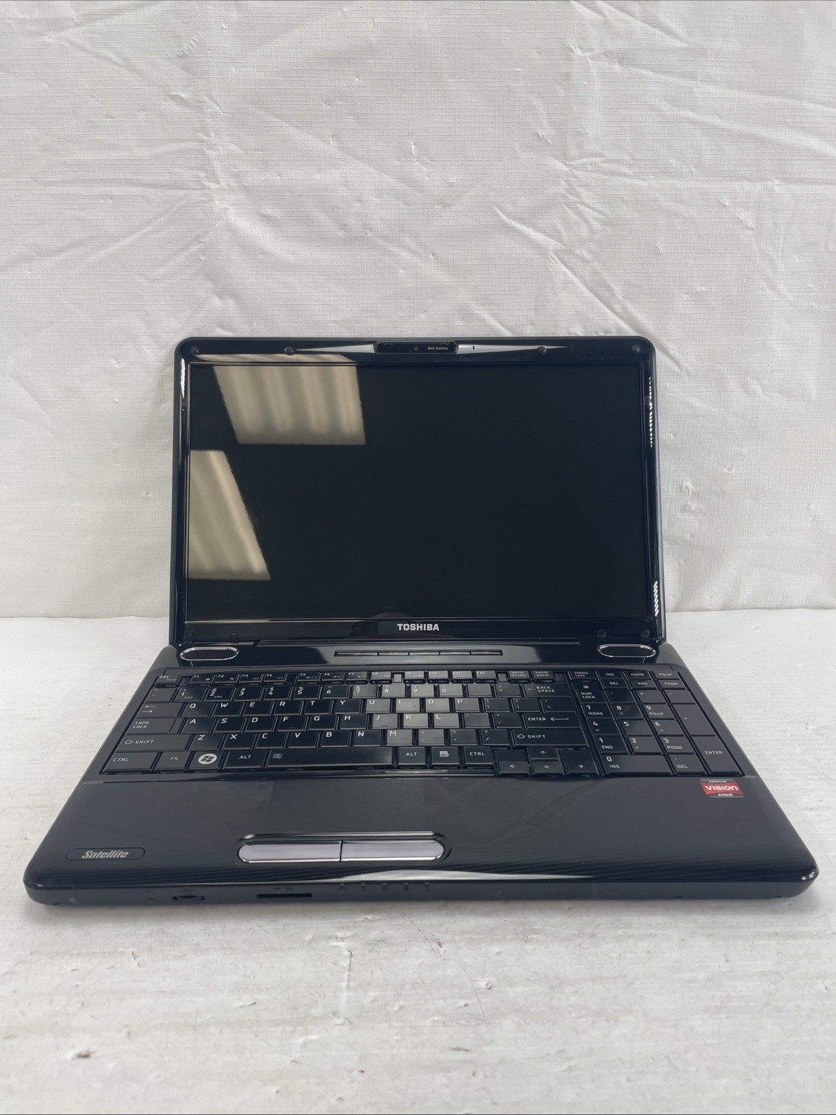 Retro Gaming Toshiba Satellite L505D AMD Turion II 2.2GHz 4GB RAM 320GB HDD XP