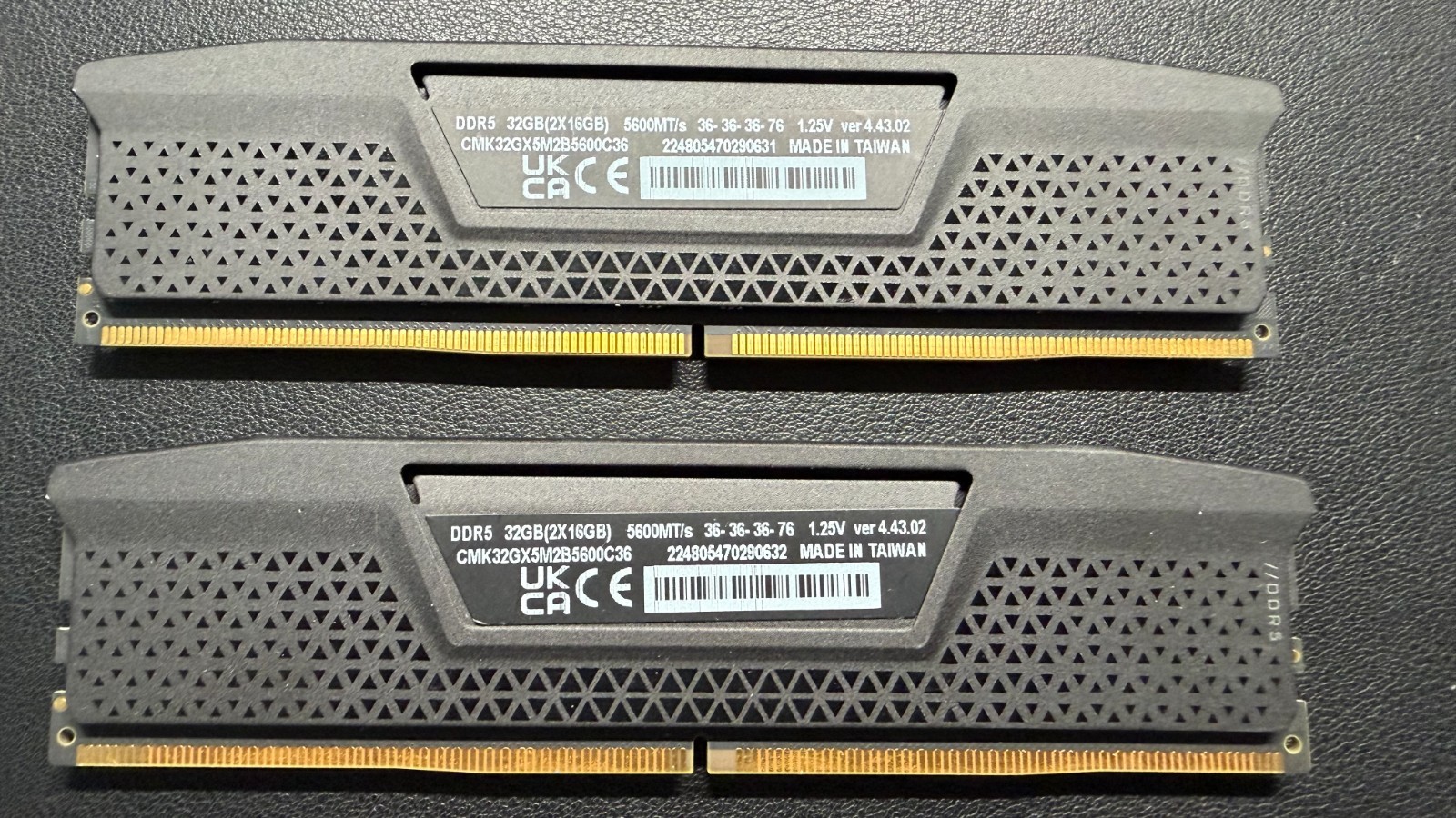 CORSAIR VENGEANCE DDR5 RAM 32GB 2x16GB 5600MHz CL36 Black CMK32GX5M2B5600C36