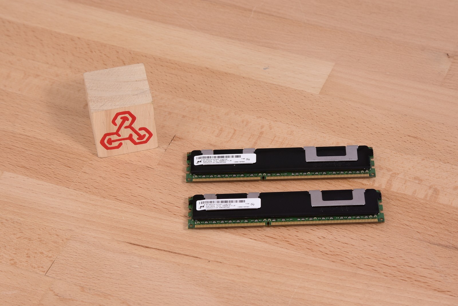 Micron 2x8GB 2RX4 1333mhz MT36KSZF1G72PZ-1G4D1AF Lot of 2