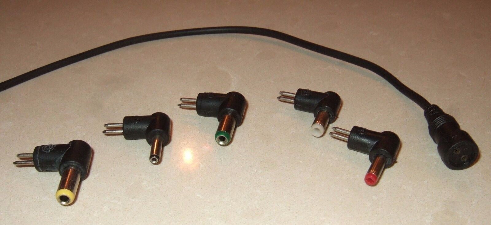 Adaptaplug Universal AC DC Adapter Tip W/ Power Cord Pin Plug Laptop New Lot 5