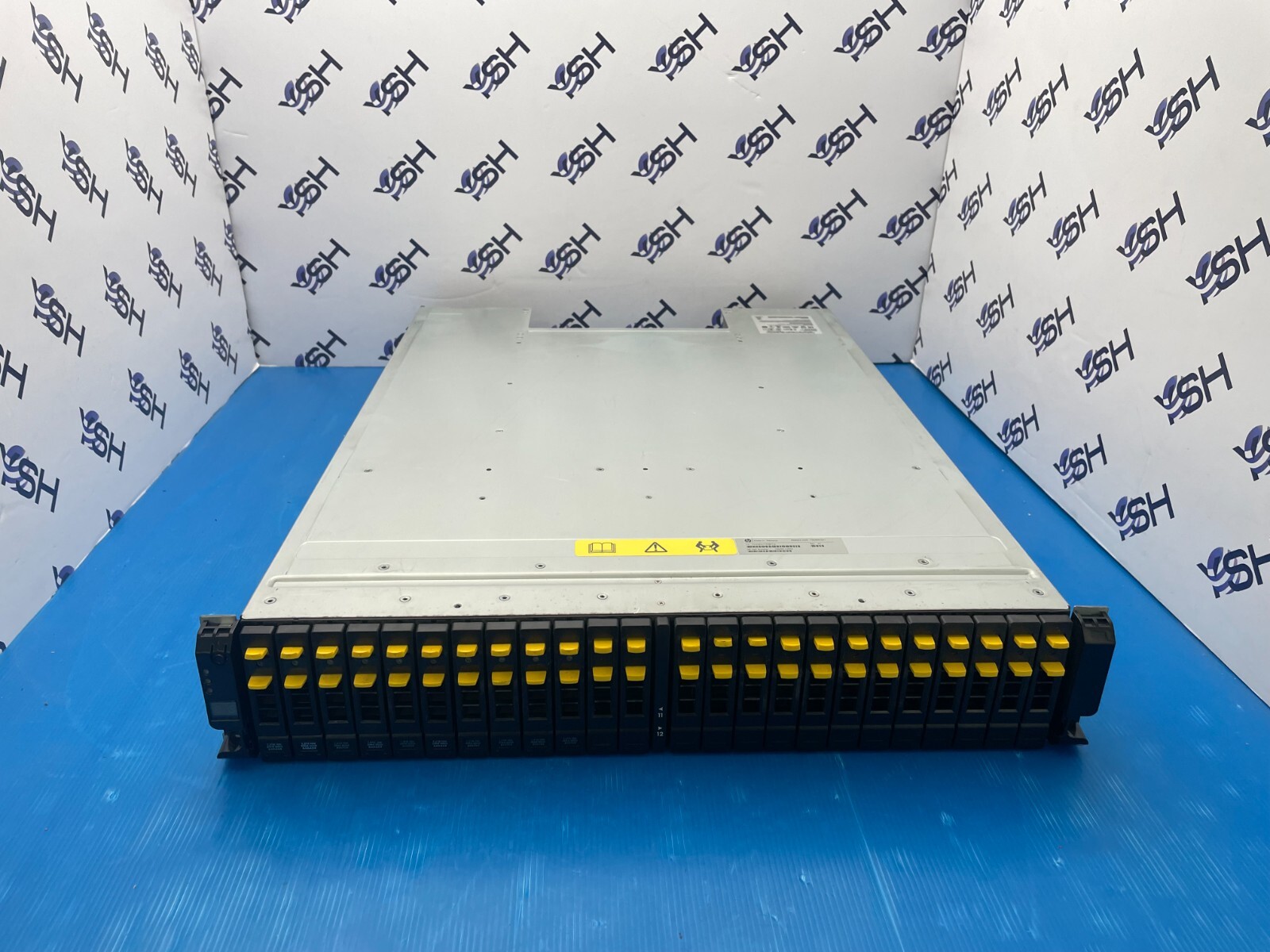 HP 3PAR StoreServ 8000 SFF SAS Drive Enclosure w/ 2x QR491-63004 Controller, HDD