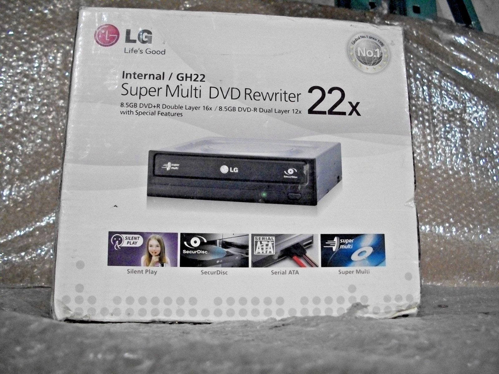 LG Internal DVD Drive Model GH22NS50 NEW Open Box Includes CD Wires Manual