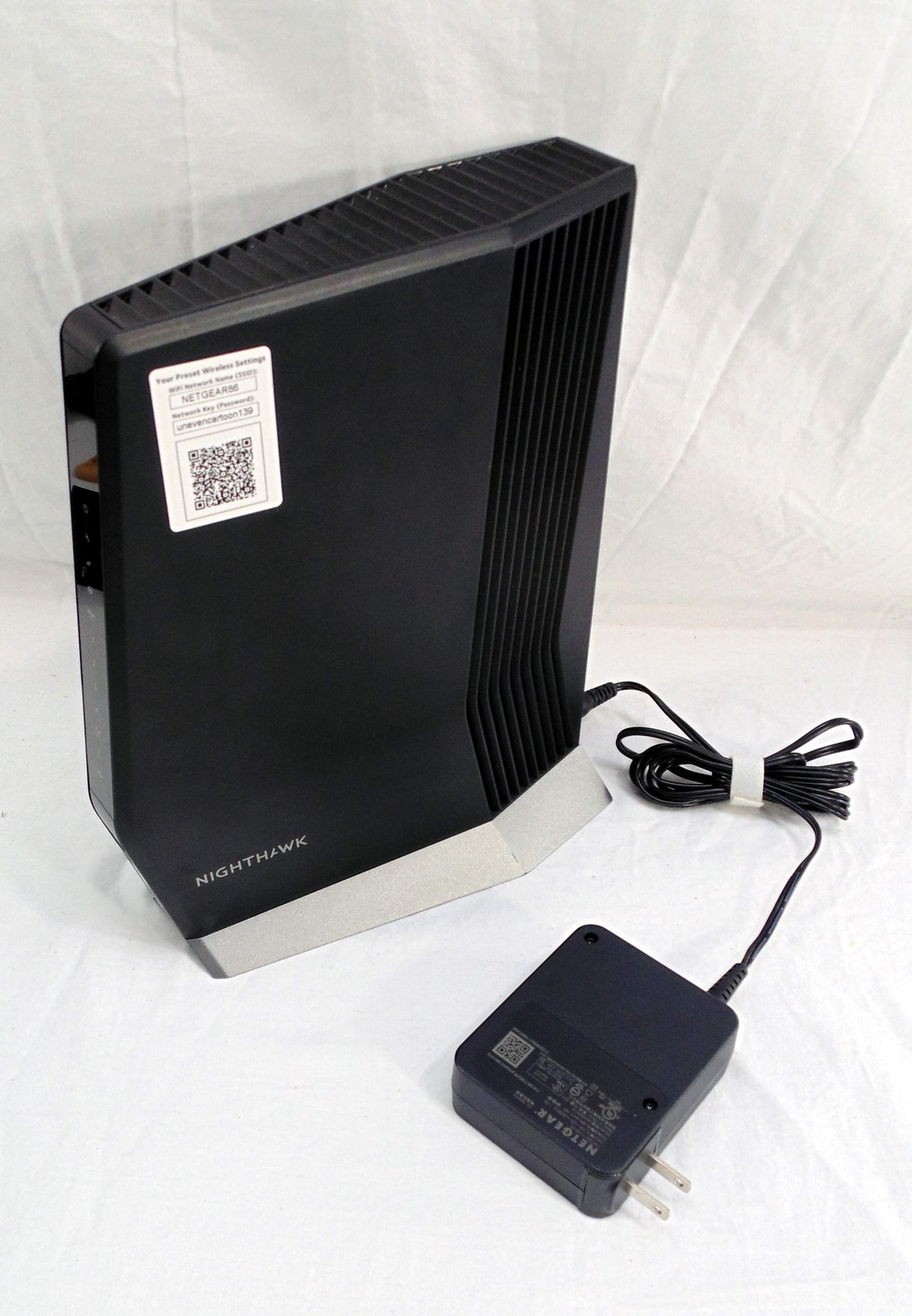 Netgear Nighhawk AX8 AX6000 Cable Modem Router WiFi DOCIS 3.1 CAX80