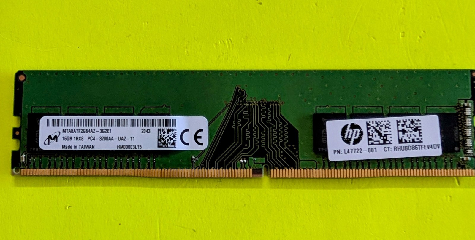 Micron 16GB DDR4 RAM PC4-3200AA UDIMM MTA16ATF2G64AZ-3G2E1 1Rx8 (Desktop Memory)
