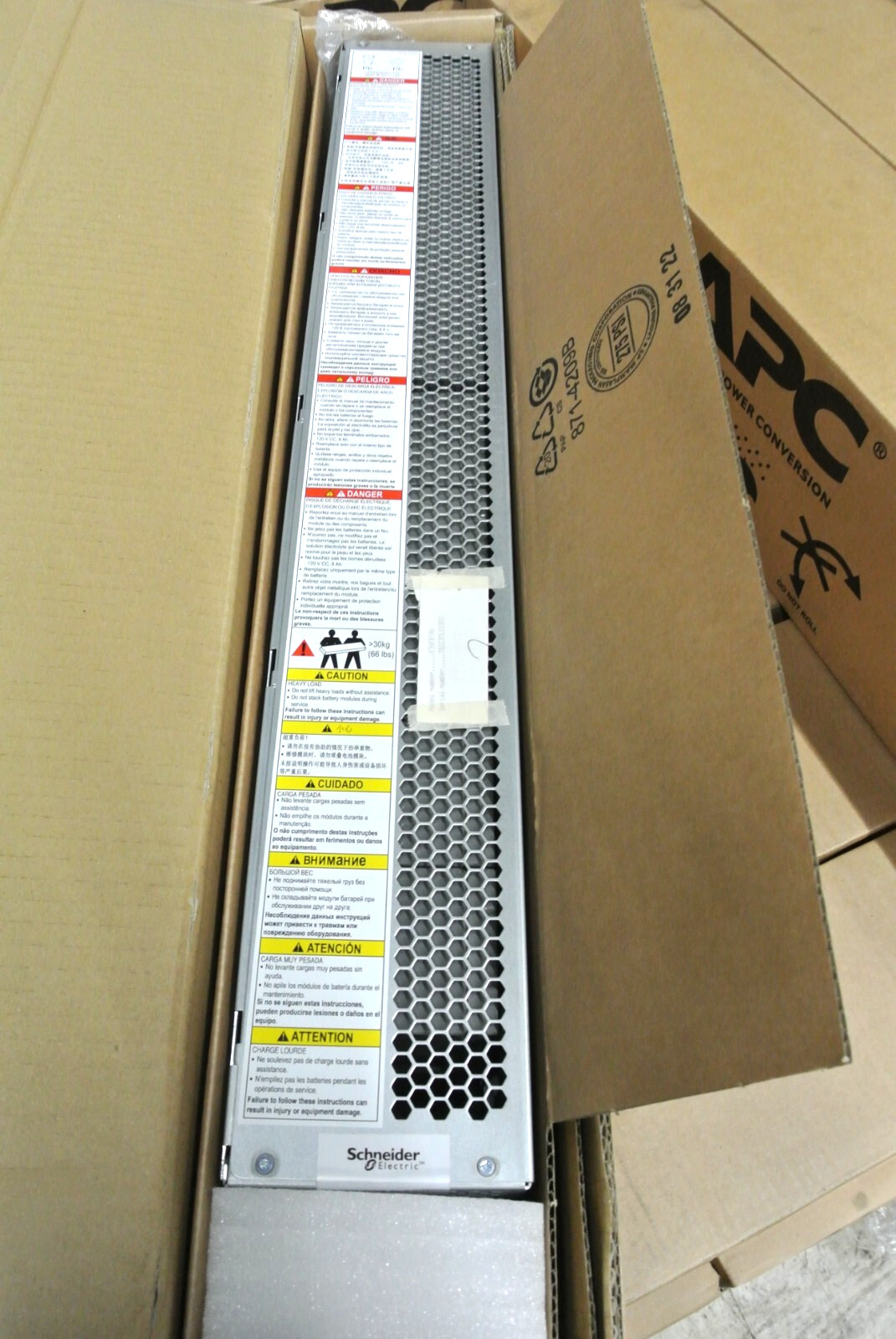 APC Easy UPS 3S High Capacity Battery Module, 208V  (E3SFBTHU)