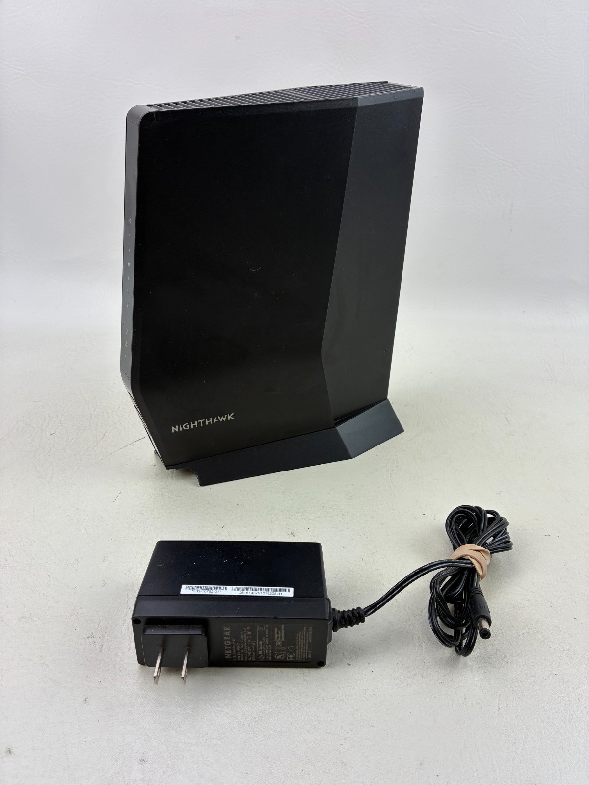 CAX30 Netgear Nighthawk AX2700 Wi-Fi Cable Modem Router Tested