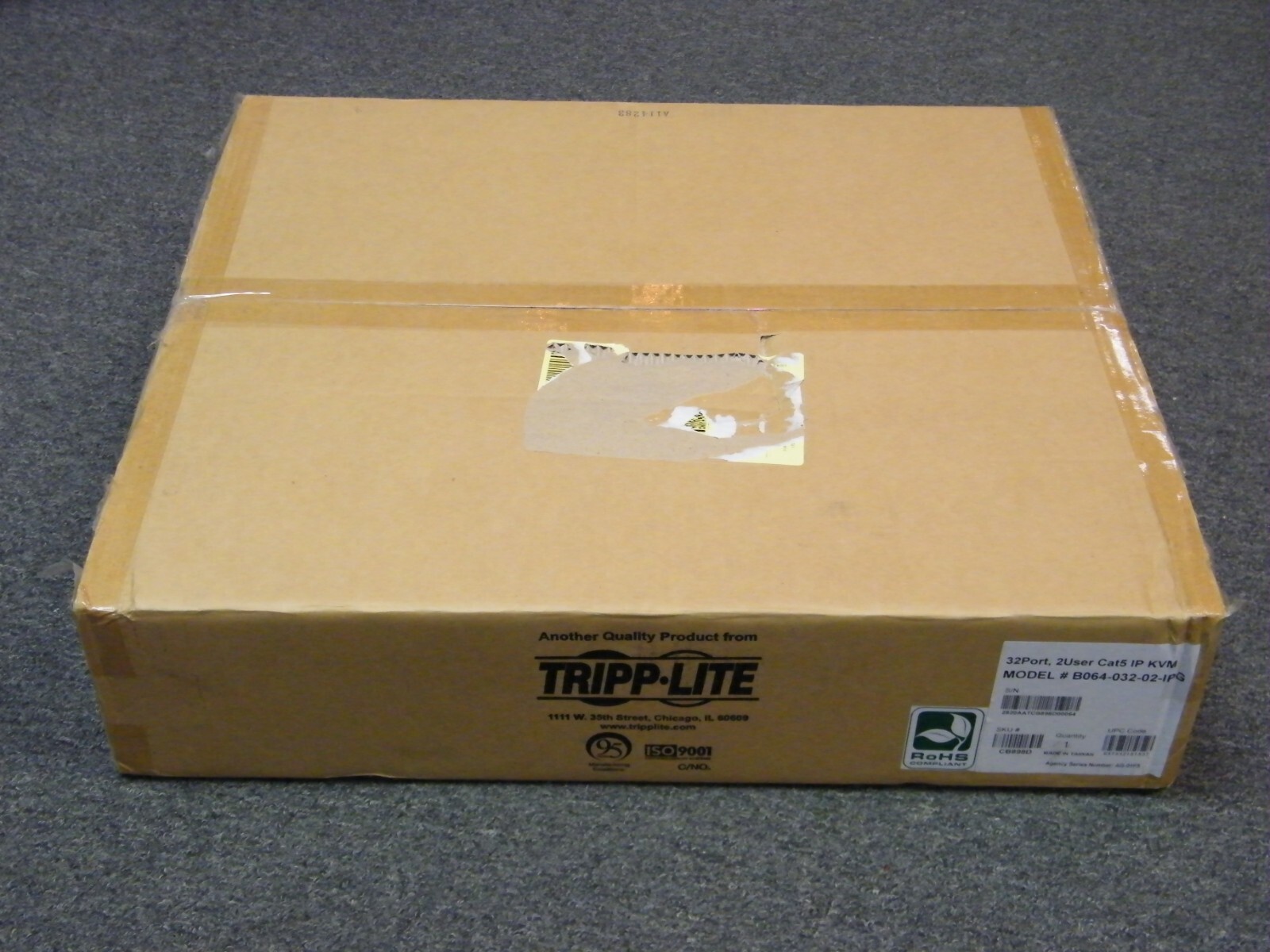 NEW Tripp Lite B064-032-02-IPG NetDirector KVM Switch Switchbox 32 Port Cat5