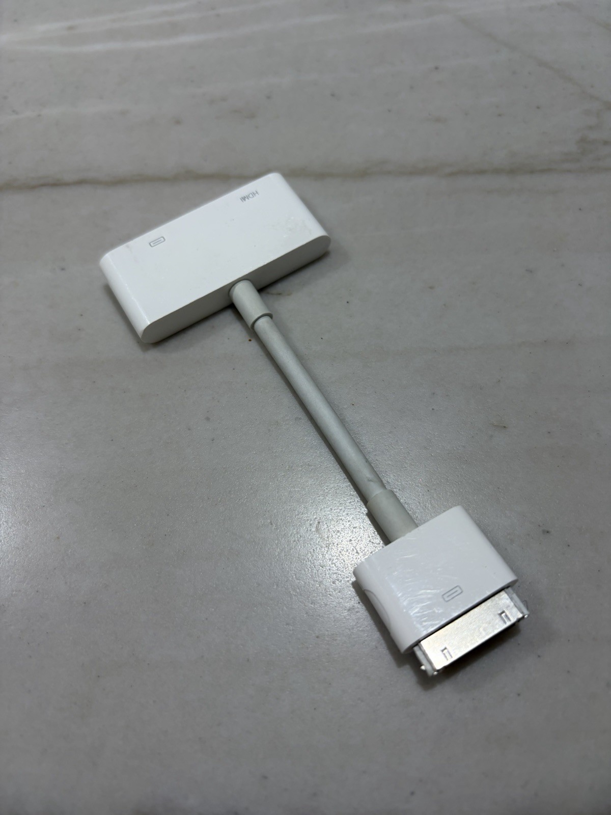 Genuine Apple 30-pin Digital AV Adapter Model A1422