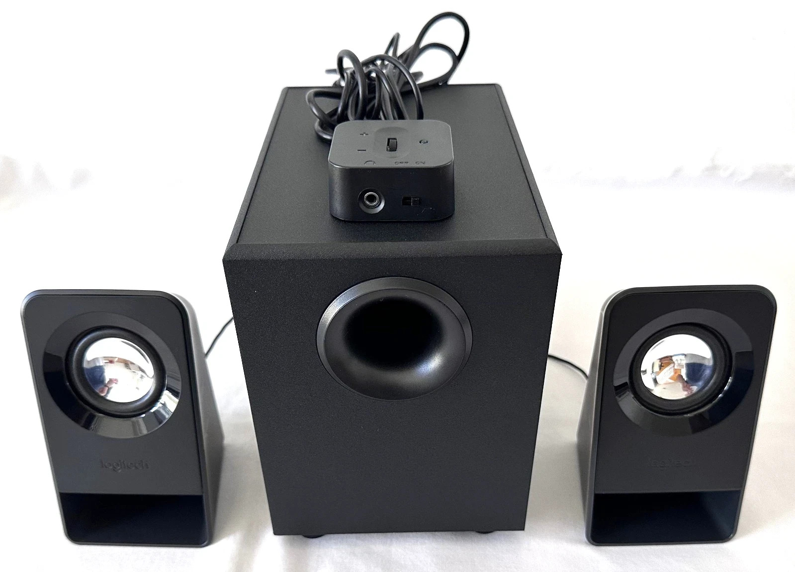 Logitech Z213 Compact Speaker System - Fully Functional, In stock, Fast Shipping