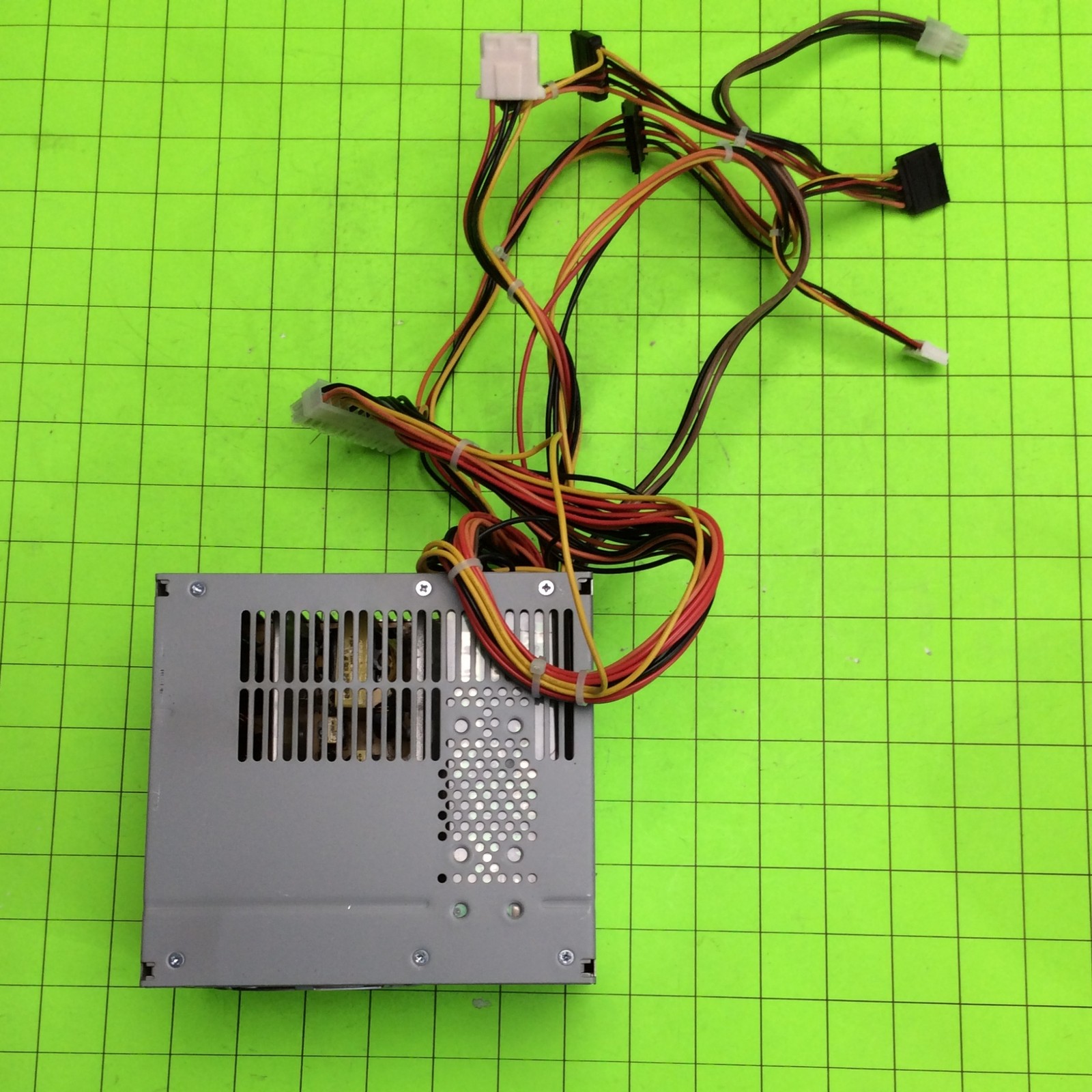 HP Compaq DC5750 Desktop Computer Power Supply PSU 436957-001 437407-001