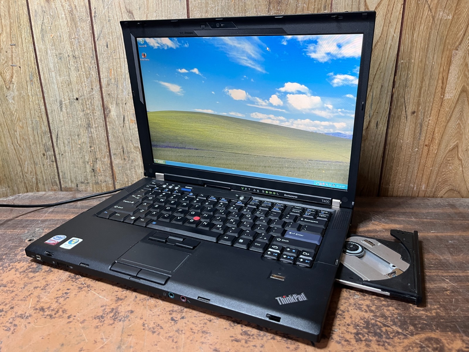 Lenovo Thinkpad T400 Vintage Win XP Laptop T9400 3GB 256GB SSD Webcam WIFI DVDRW