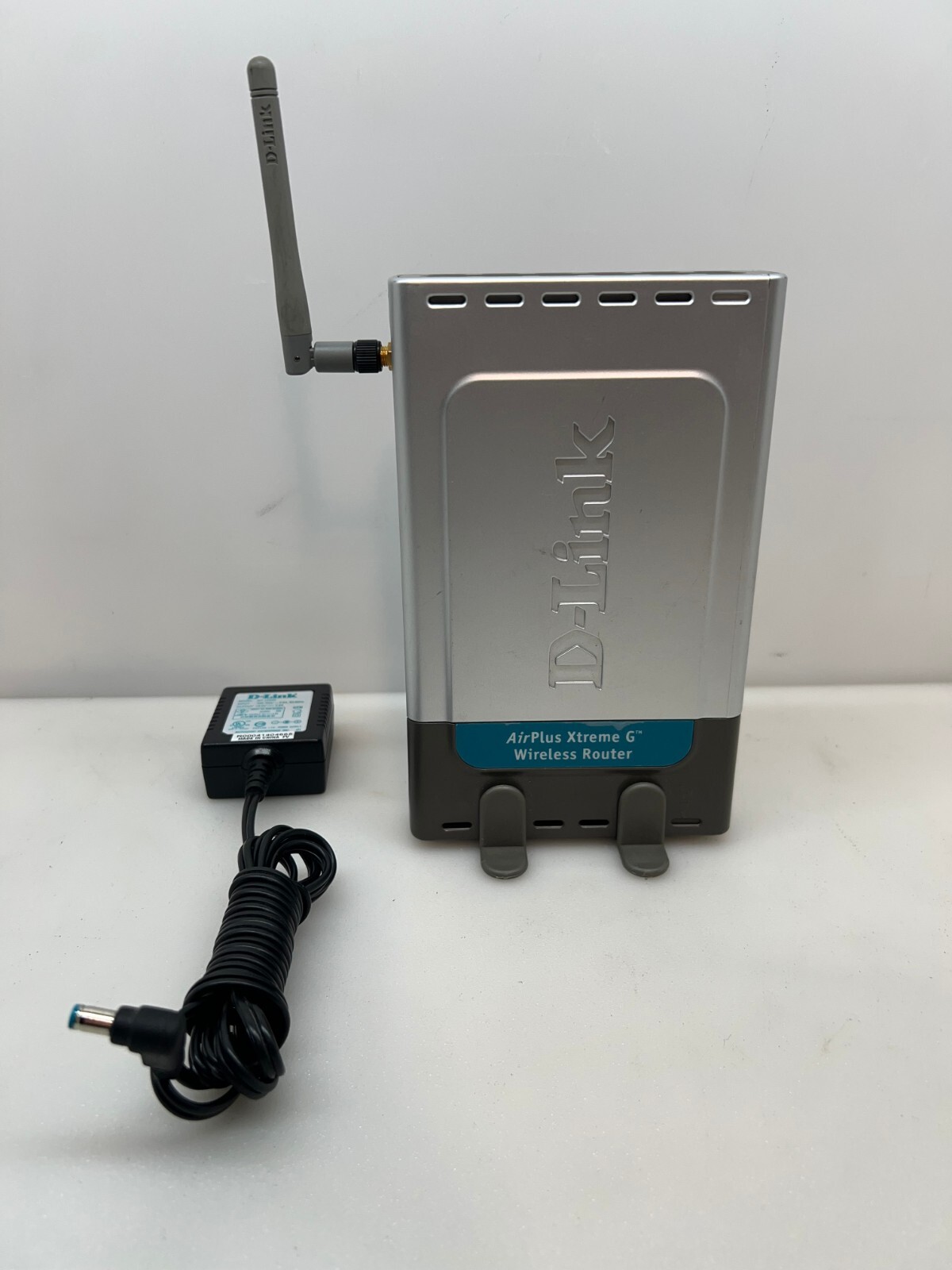 D-Link DI-624 AirPlus Xtreme G Wireless Router with 