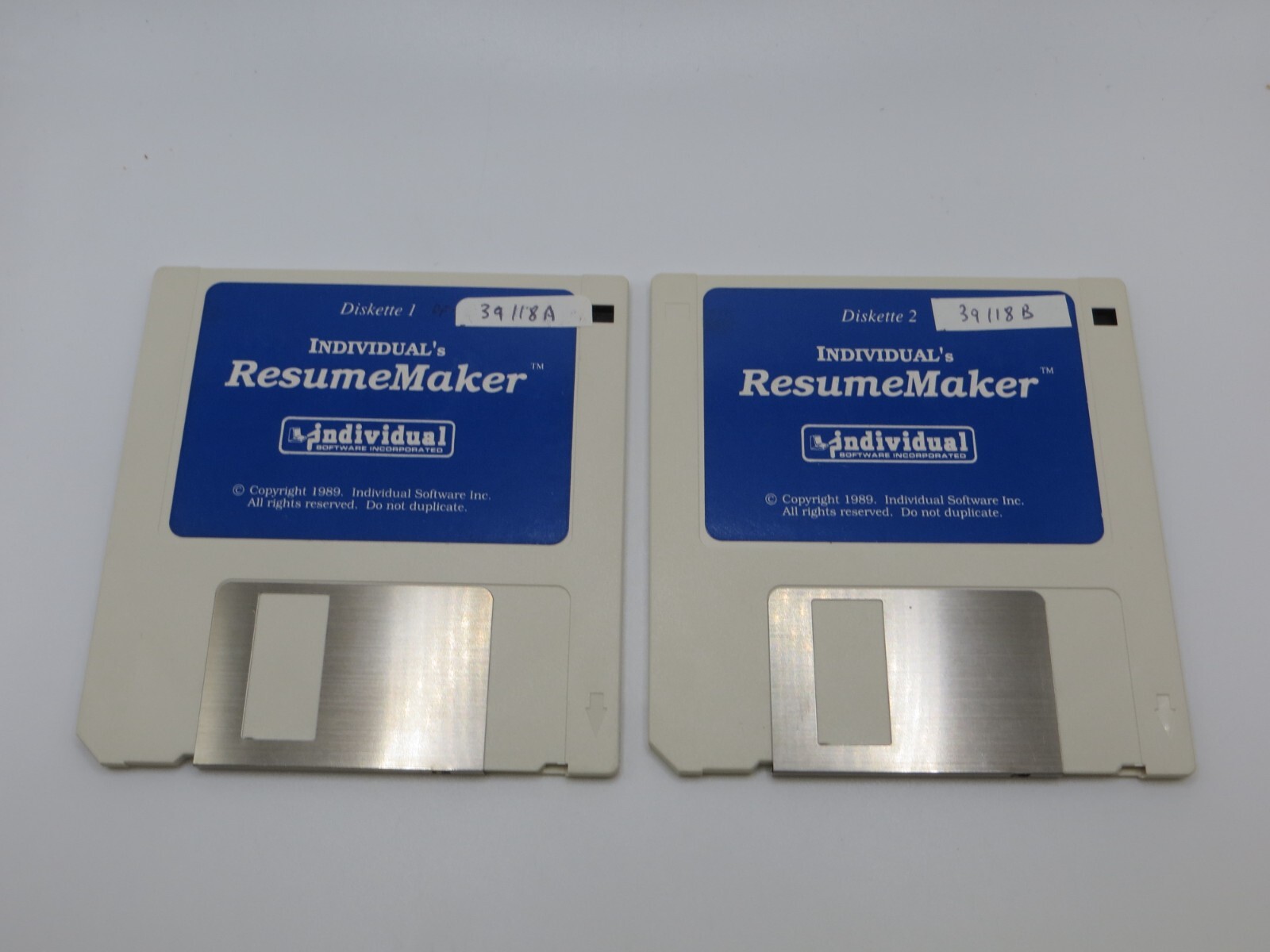 3.5" Floppy Disks INDIVIDUAL's ResumeMaker 1989 vintage computer software *