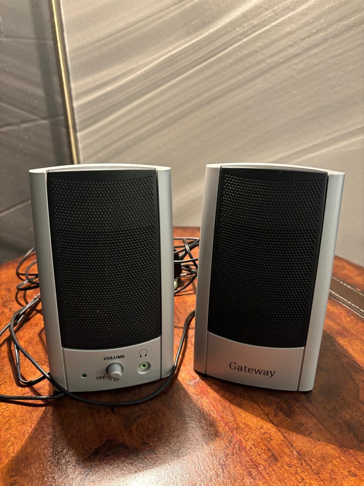 Gateway G Max 2000 Computer Speakers