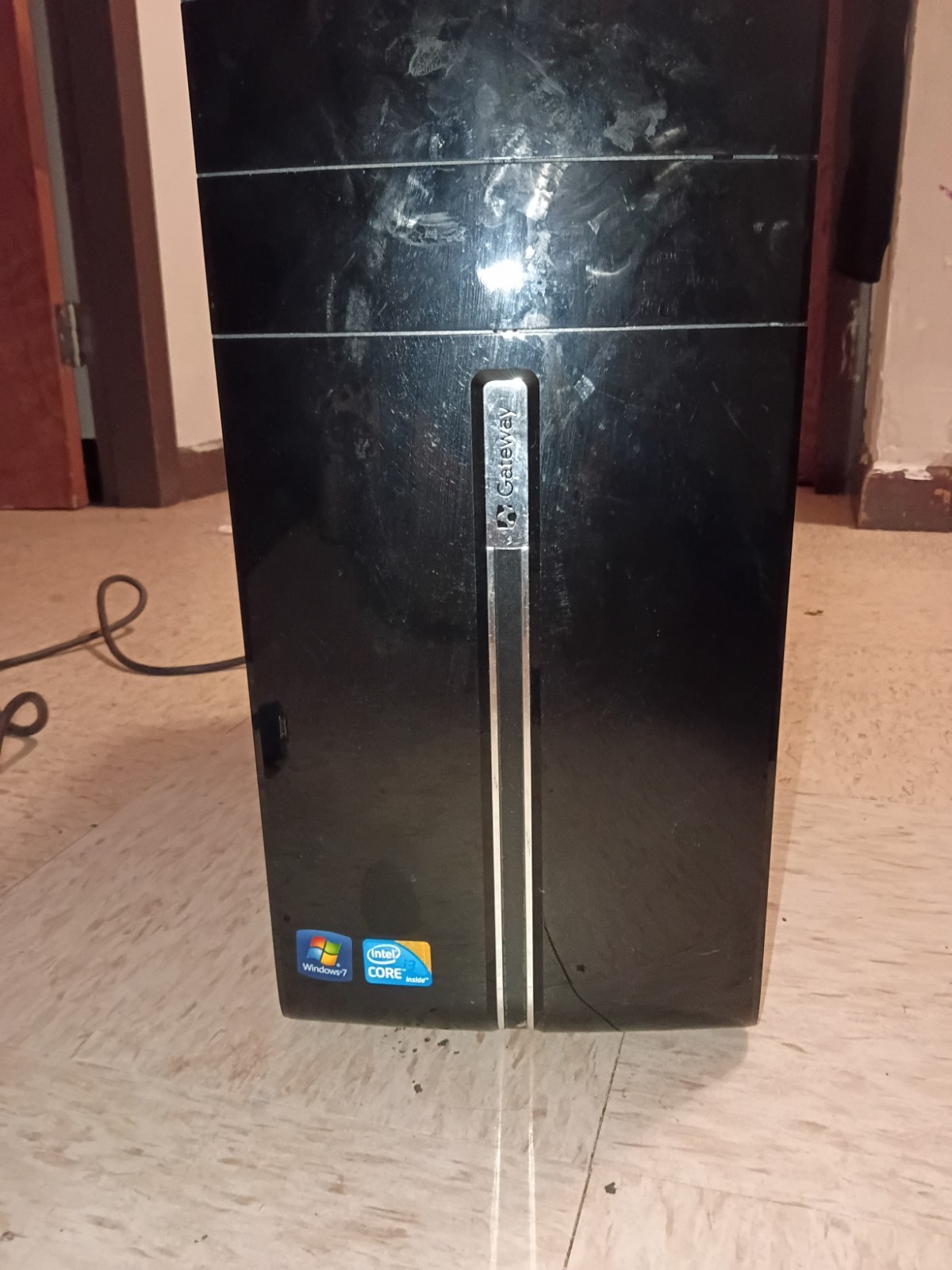 Gateway DX4831 Intel Core I3-530 PC Tower 2.93GHz, 6GB RAM, 1TB HDD