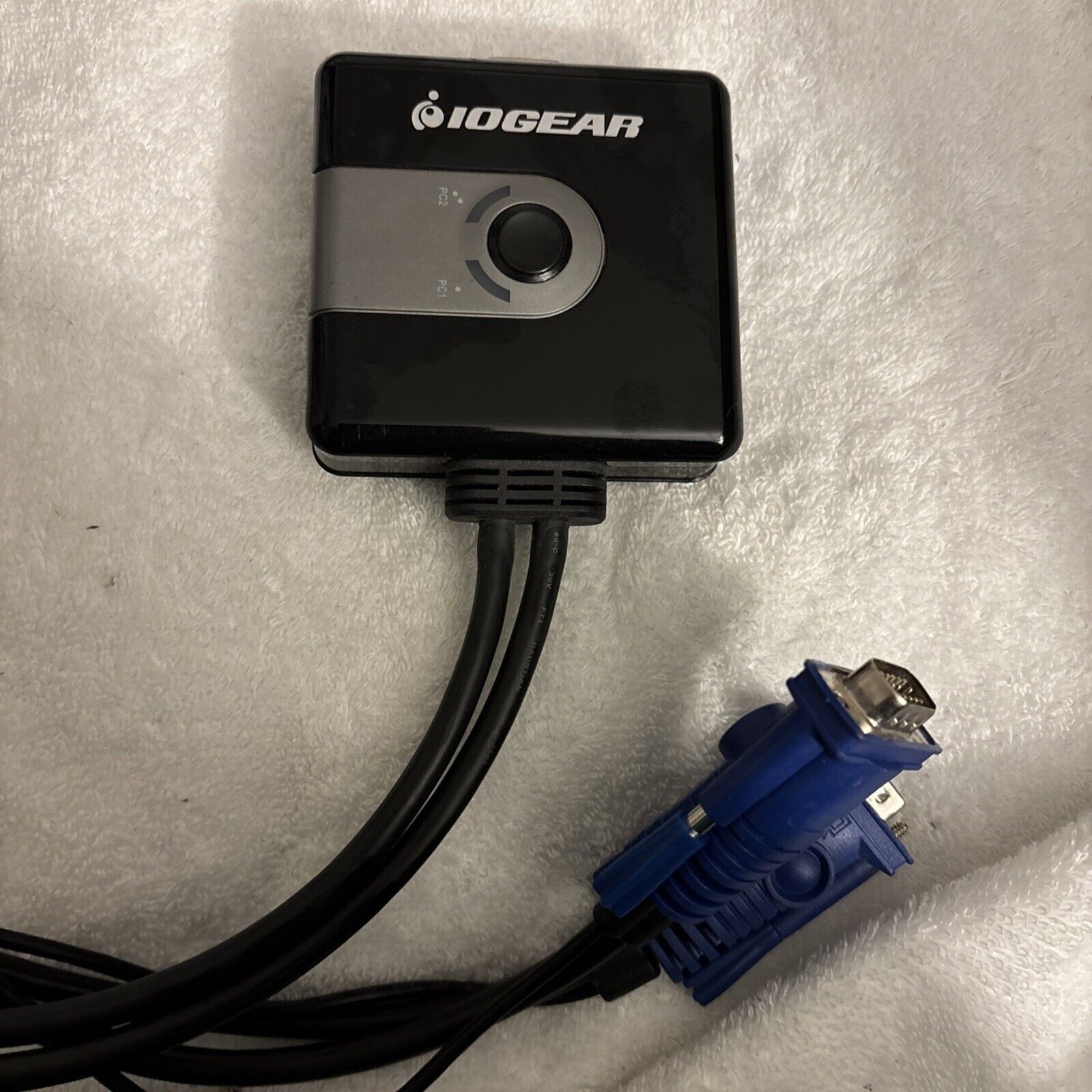 IOGEAR Model GCS42VW6 2-Ports External Switch W/ WSB