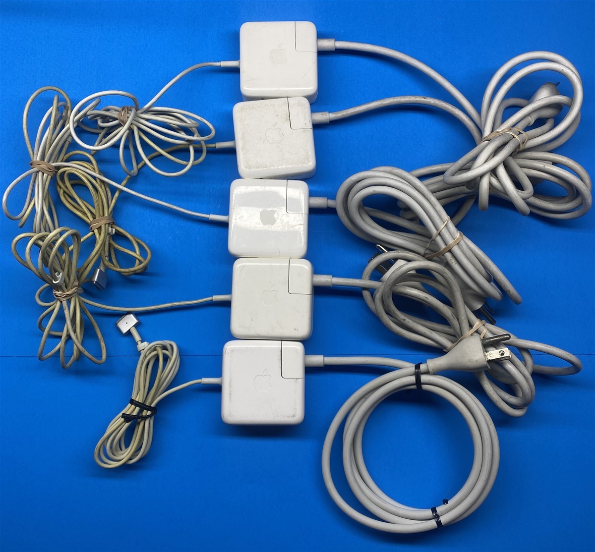 Lot of 5 Genuine Apple MacBook Pro MagSafe 2 45W Power Adapter A1436 UNTESTED