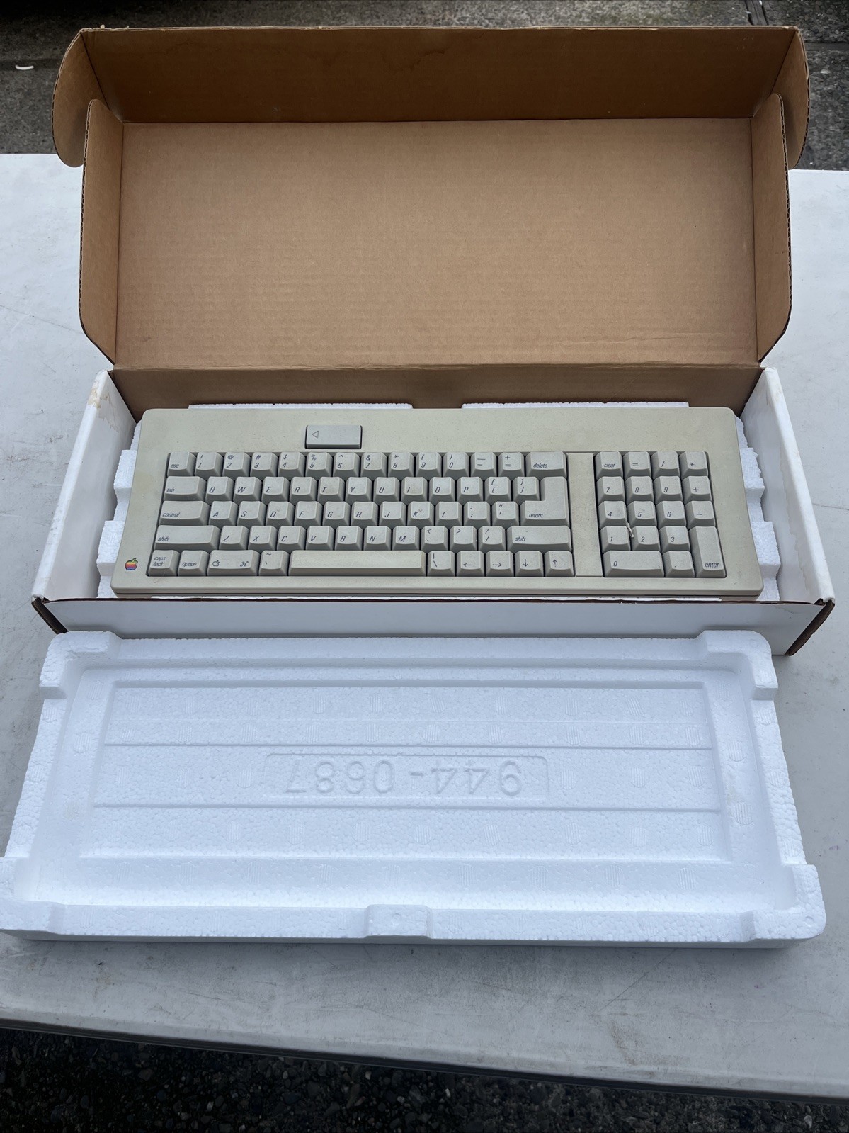 Vintage Apple M0116 Keyboard In All Original Box With Foams, UNTESTED