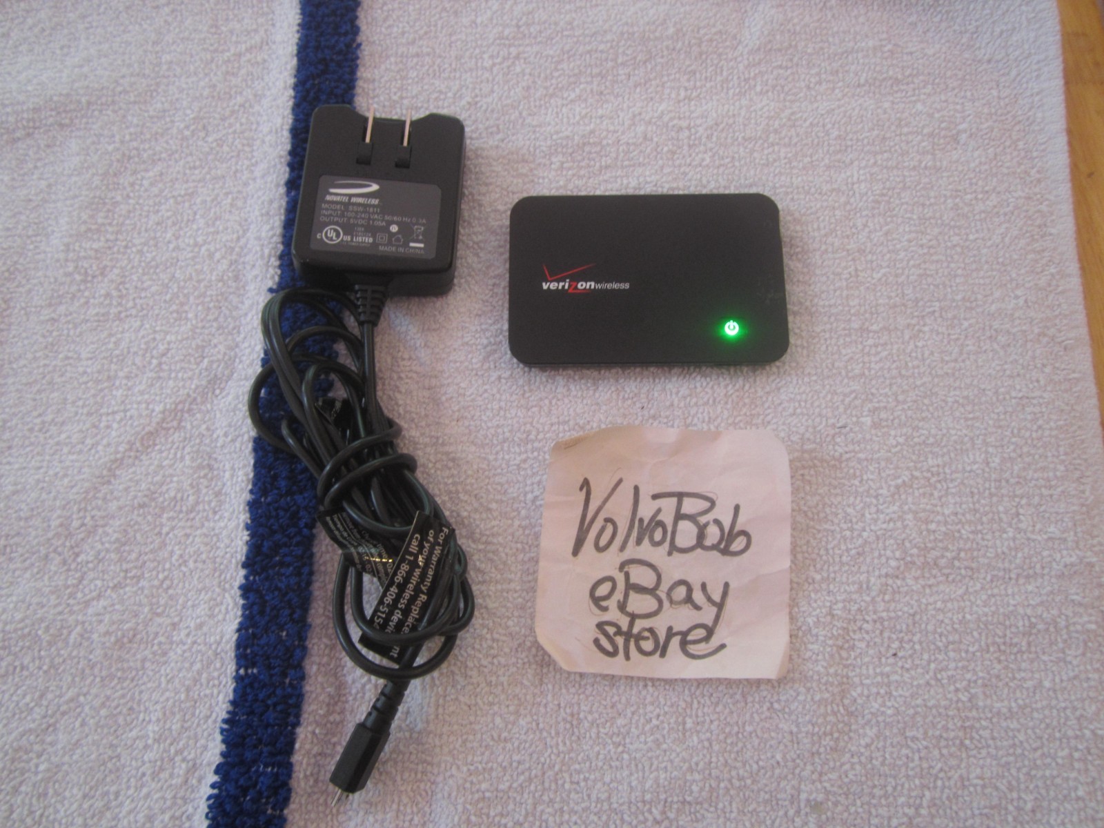 Novatel Verizon MiFi 2200 Mobile Hotspot 3G CDMA Router Jetpack W/BATTERY & CORD