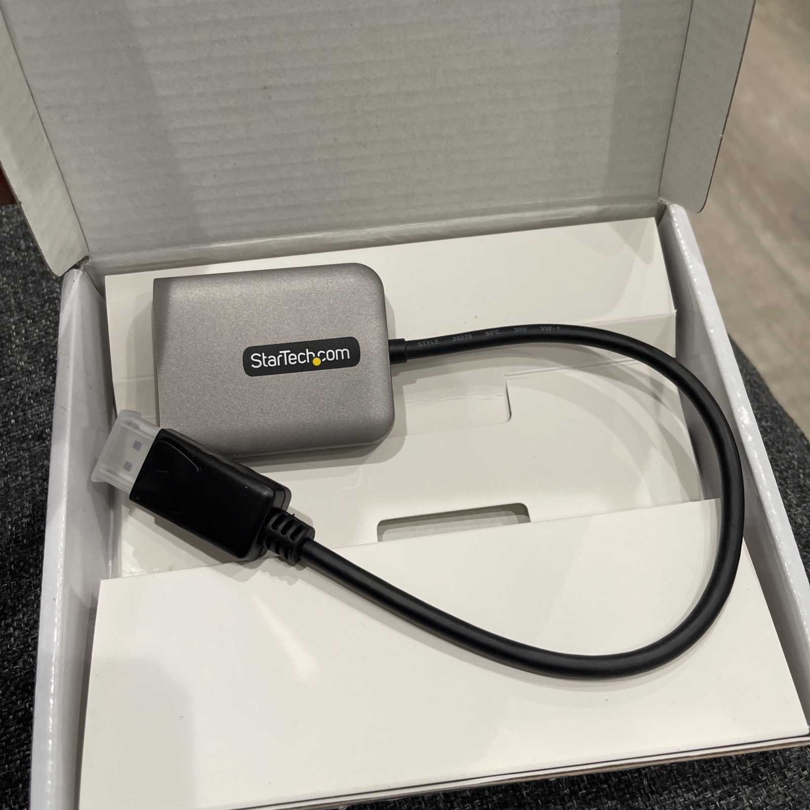 StarTech.com 2-Port DisplayPort MST Hub, Dual 4K 60Hz, DP 1.4 Multi-Monitor