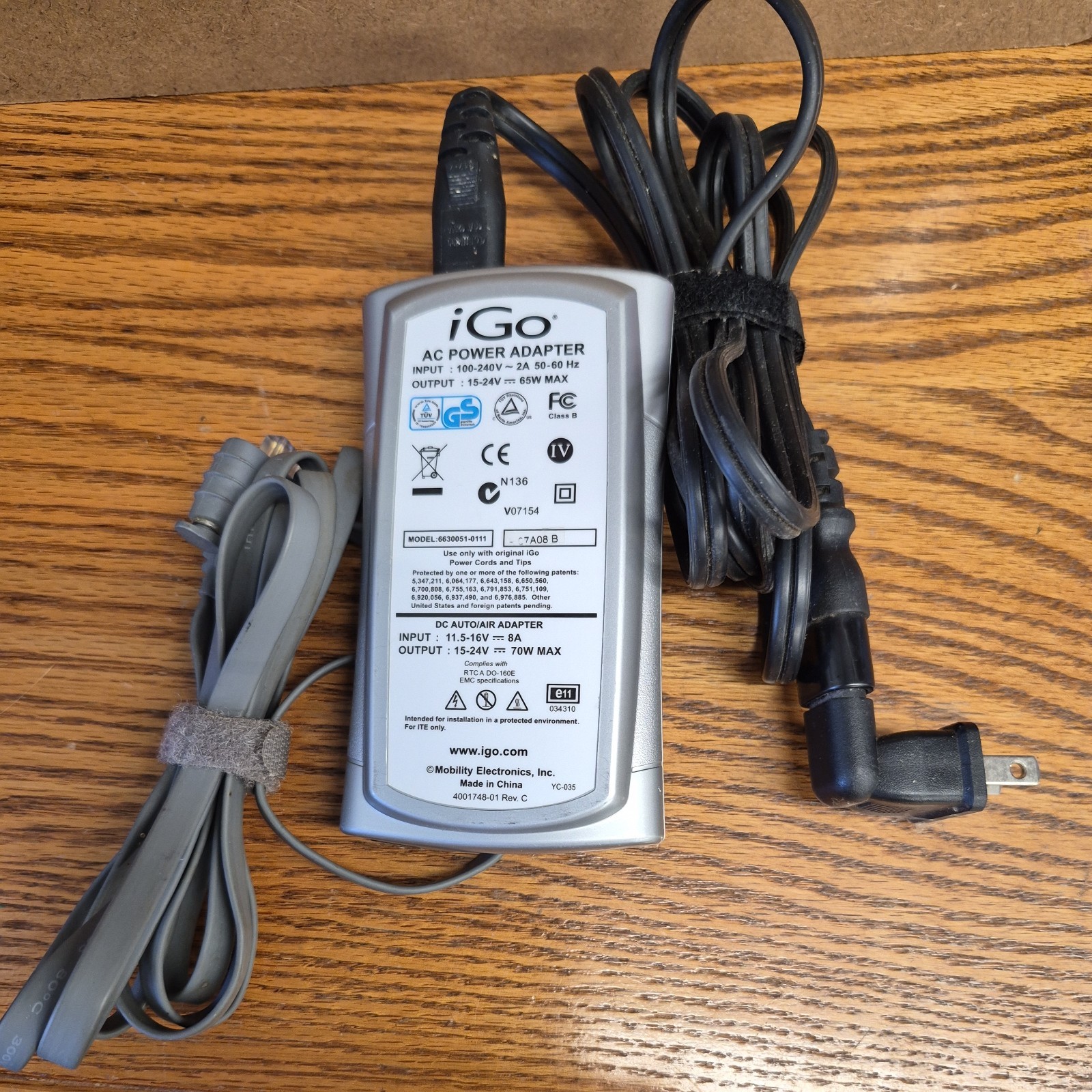 iGo AC DC  Power Supply Adapter Laptop Phone Charger Model 6630051-0111