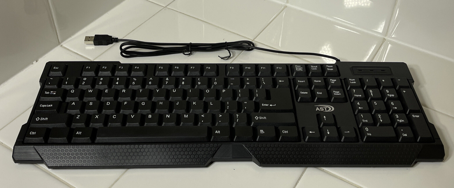AST USB Keyboard, wired Model # Kin-16, black - NEW with box