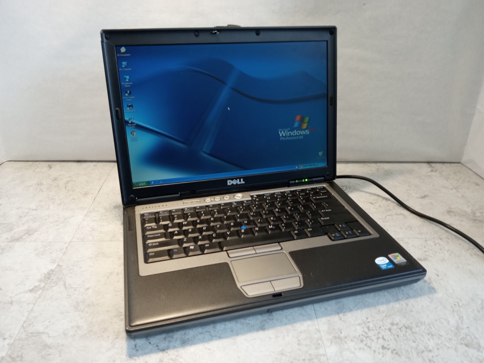 Dell Latitude 14" Vintage Laptop Intel CPU 2GB RAM 80GB HDD Windows XP WiFi -RR