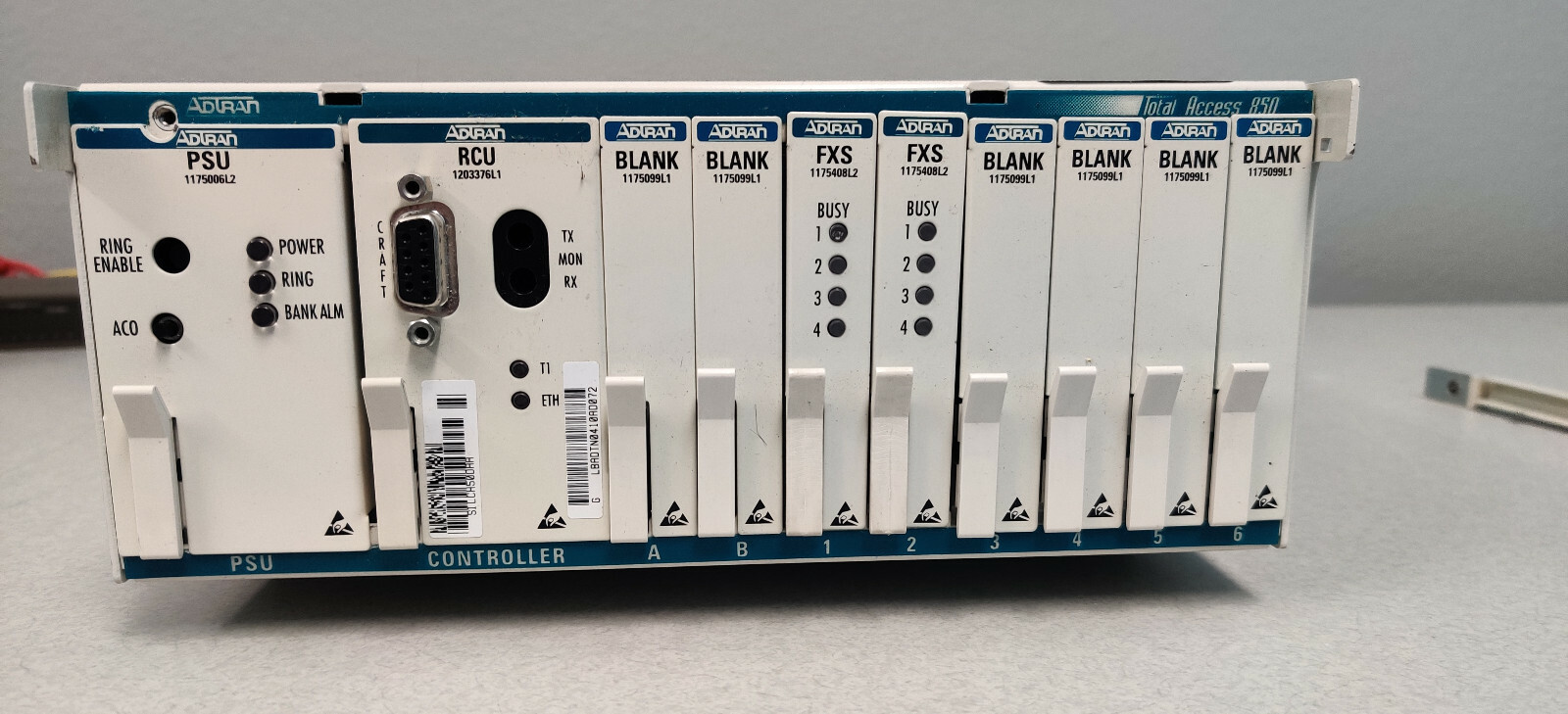 ADTRAN Total Access 850 W/ PSU, RCU, 2 FXS Modules Installed
