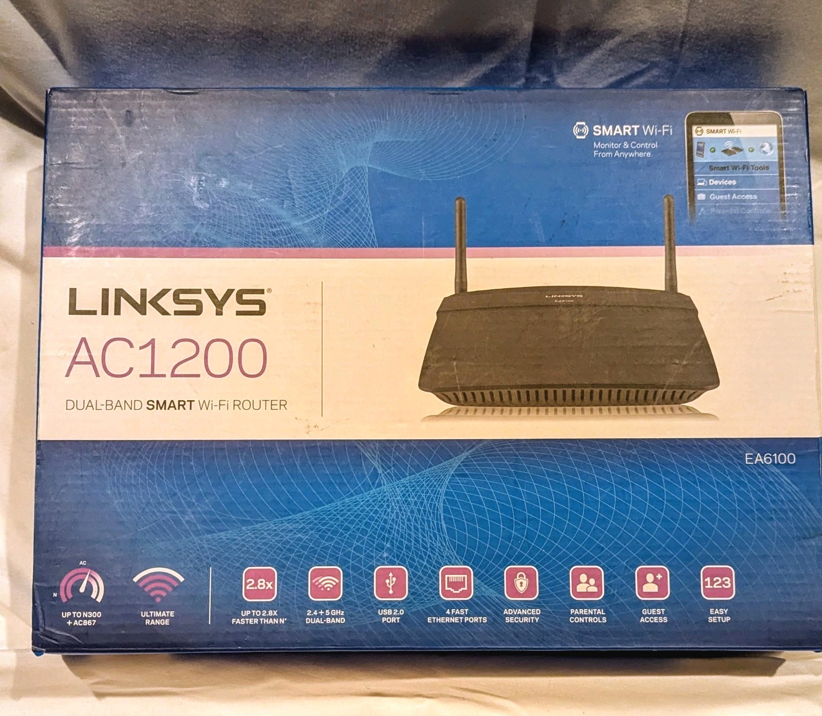 AC1200 Linksys Dual Band Wireless Router- Black. Smart WiFi. EA6100