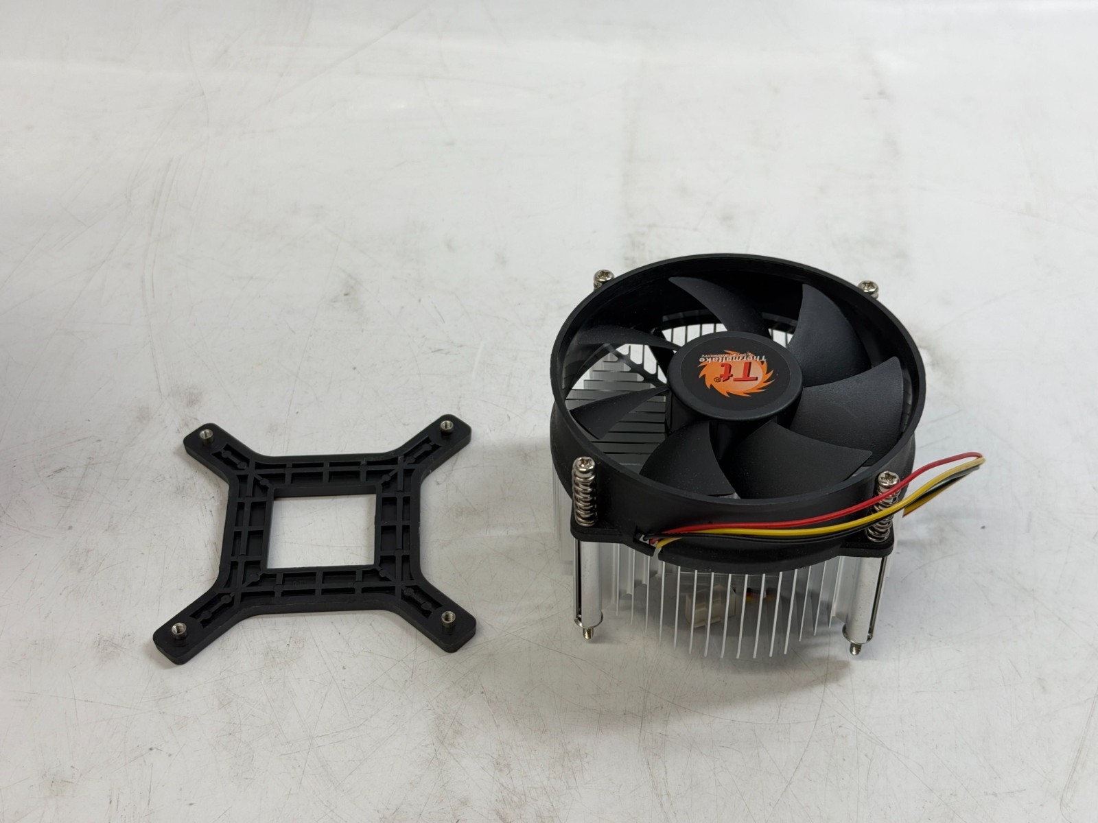 Thermaltake CL-P0497 92mm Rifle Bearing CPU Cooler for Intel 95W Series LGA775